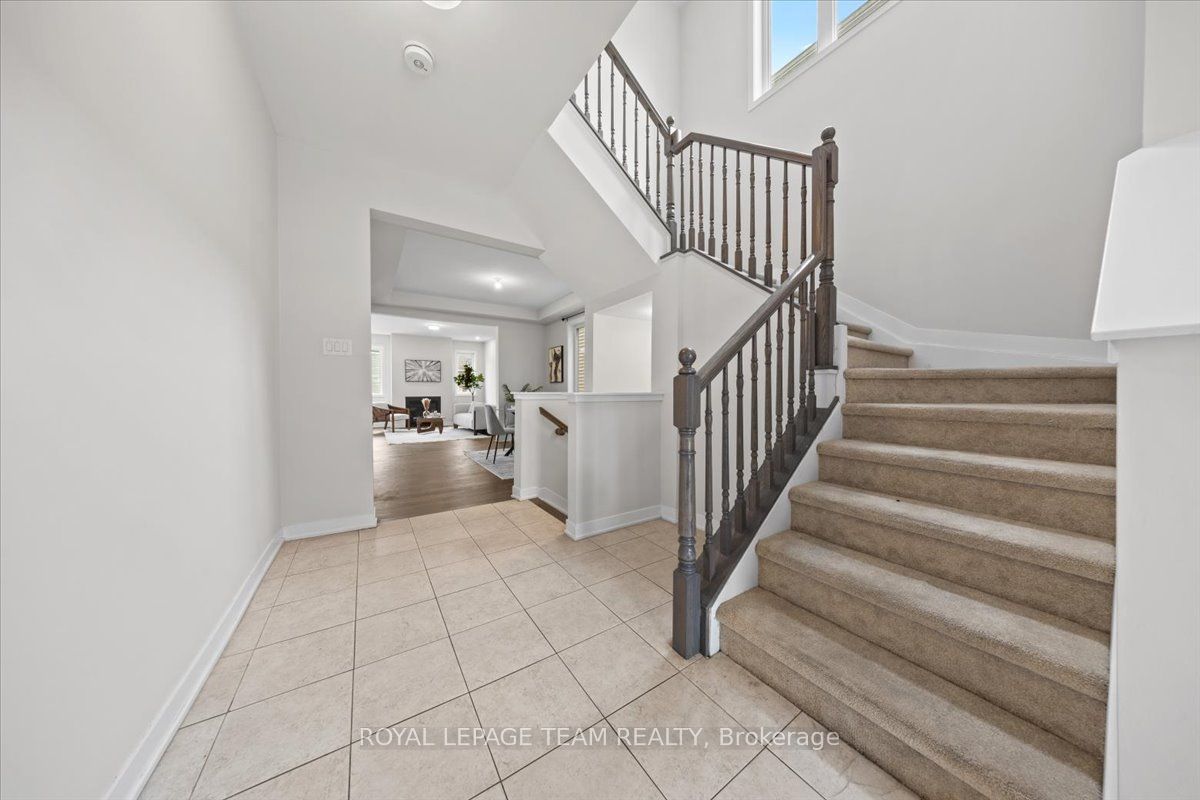 331 Crossway Terrace Property Photo 5
