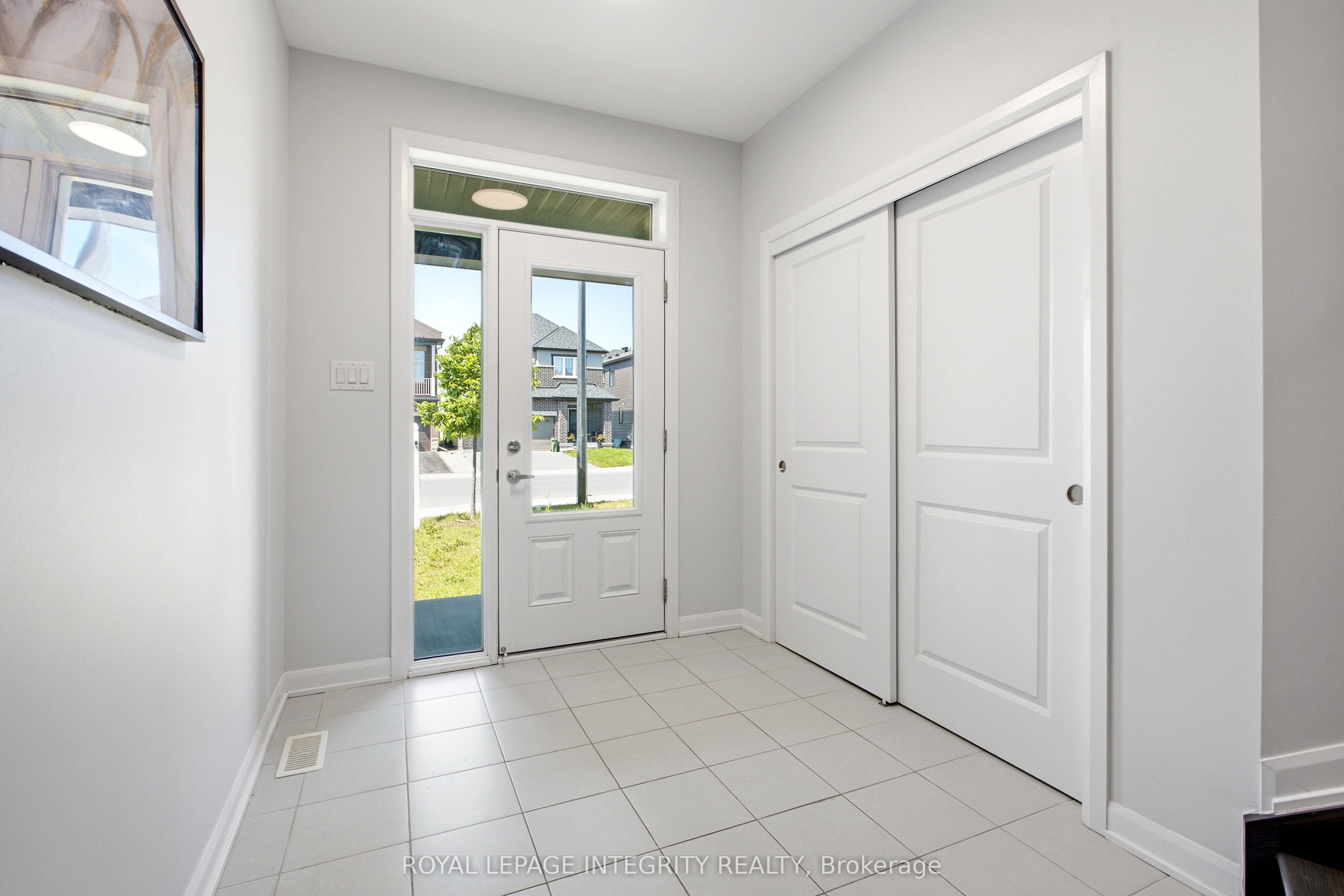 2616 River Mist Road Property Photo 3