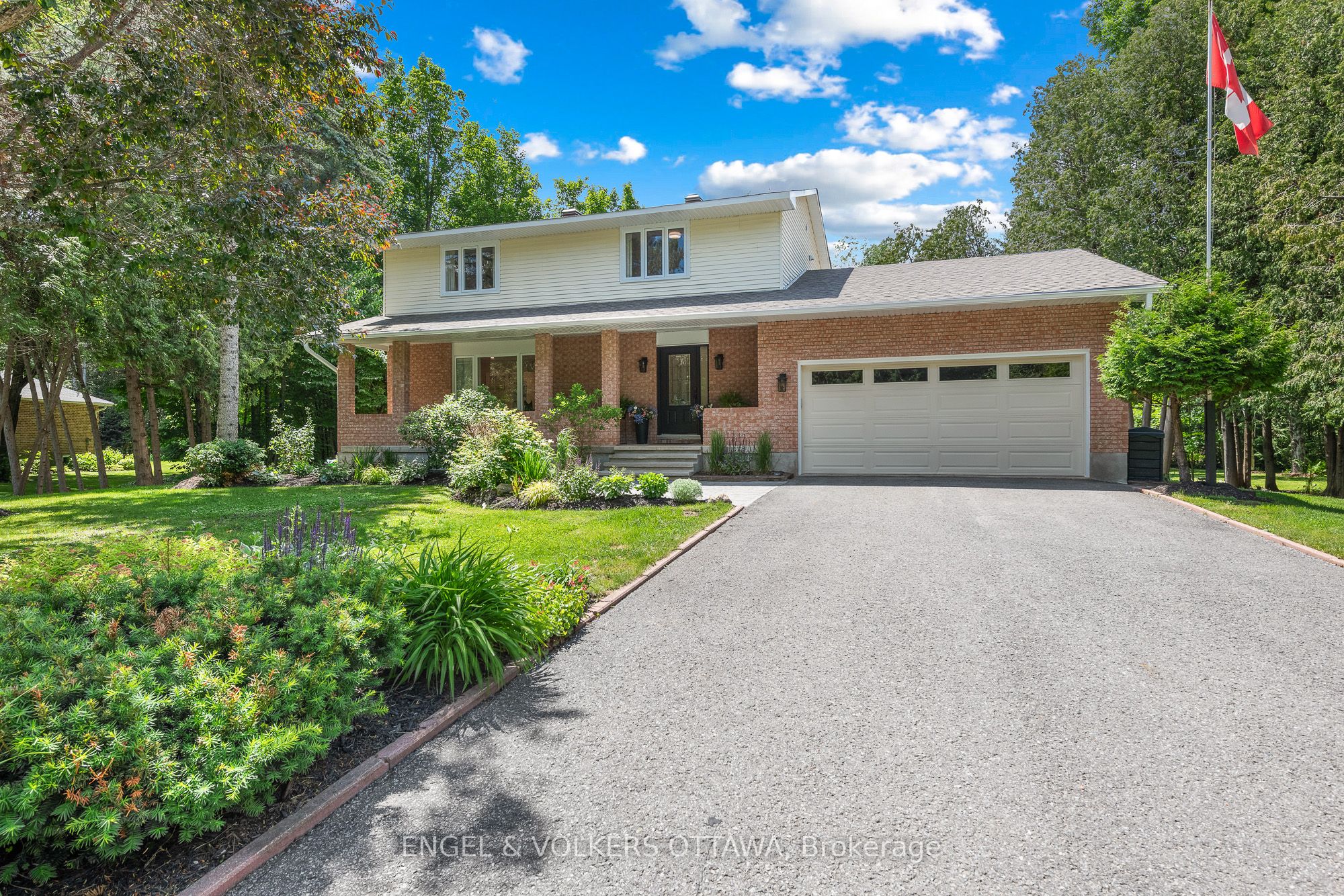 80 Richland Drive Property Photo 1