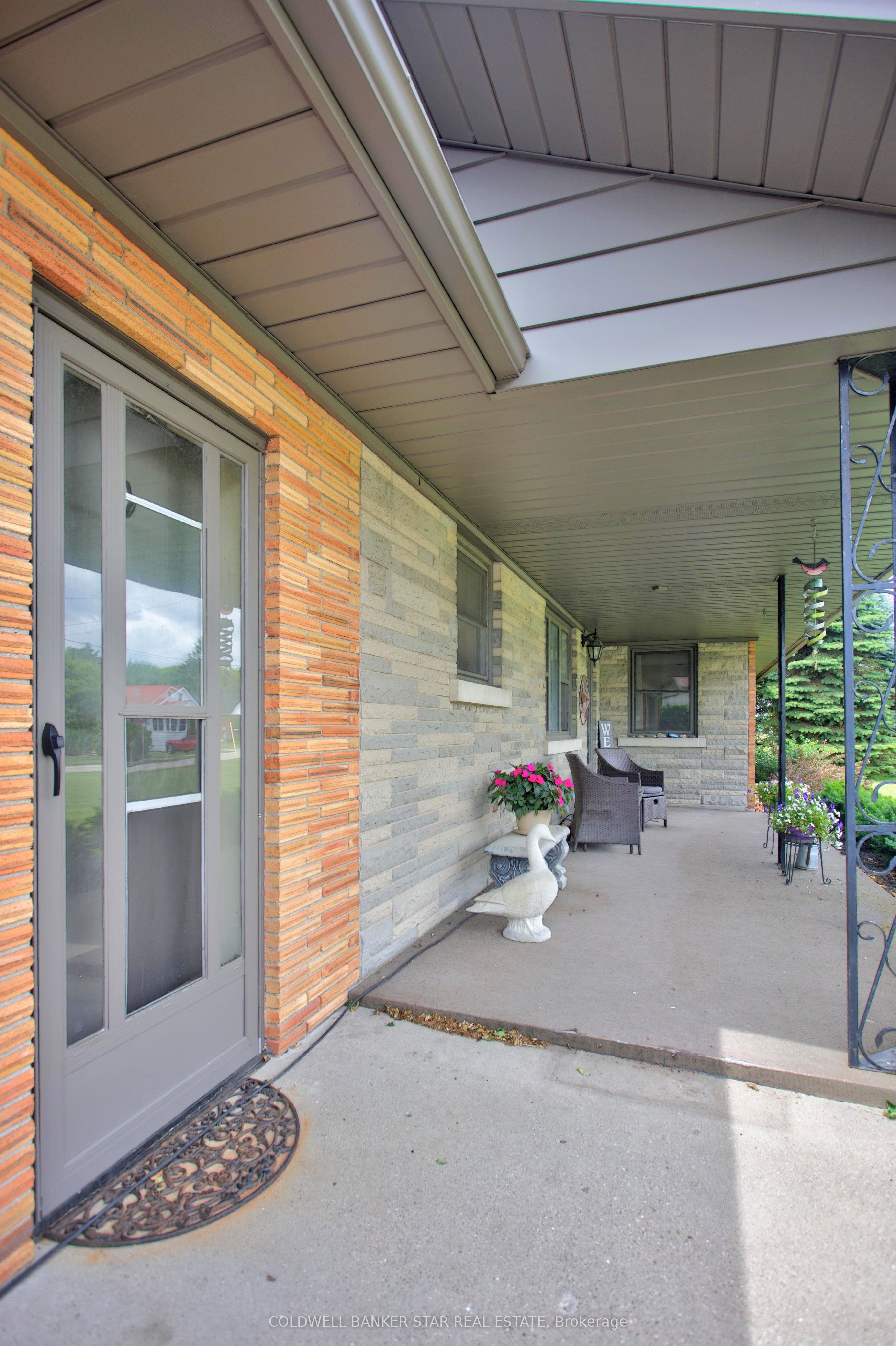 11047 Miller Road Property Photo 6