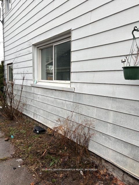 434 Main Street E Property Photo 3