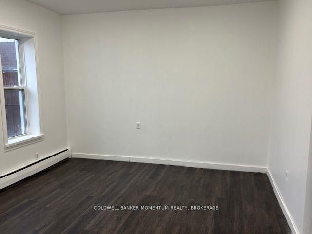434 Main Street E Property Photo 10