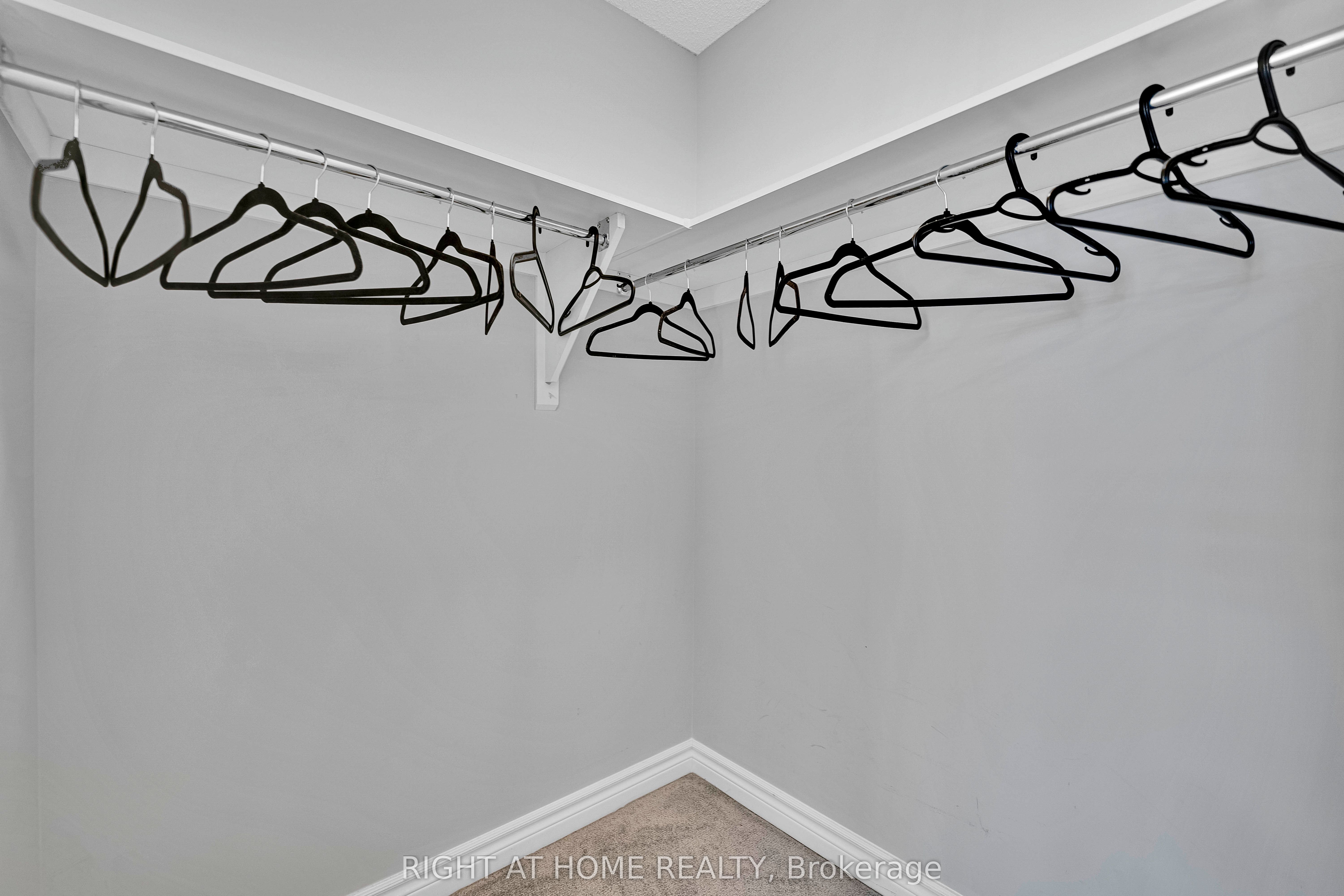 720 Dearborn Property Photo 15