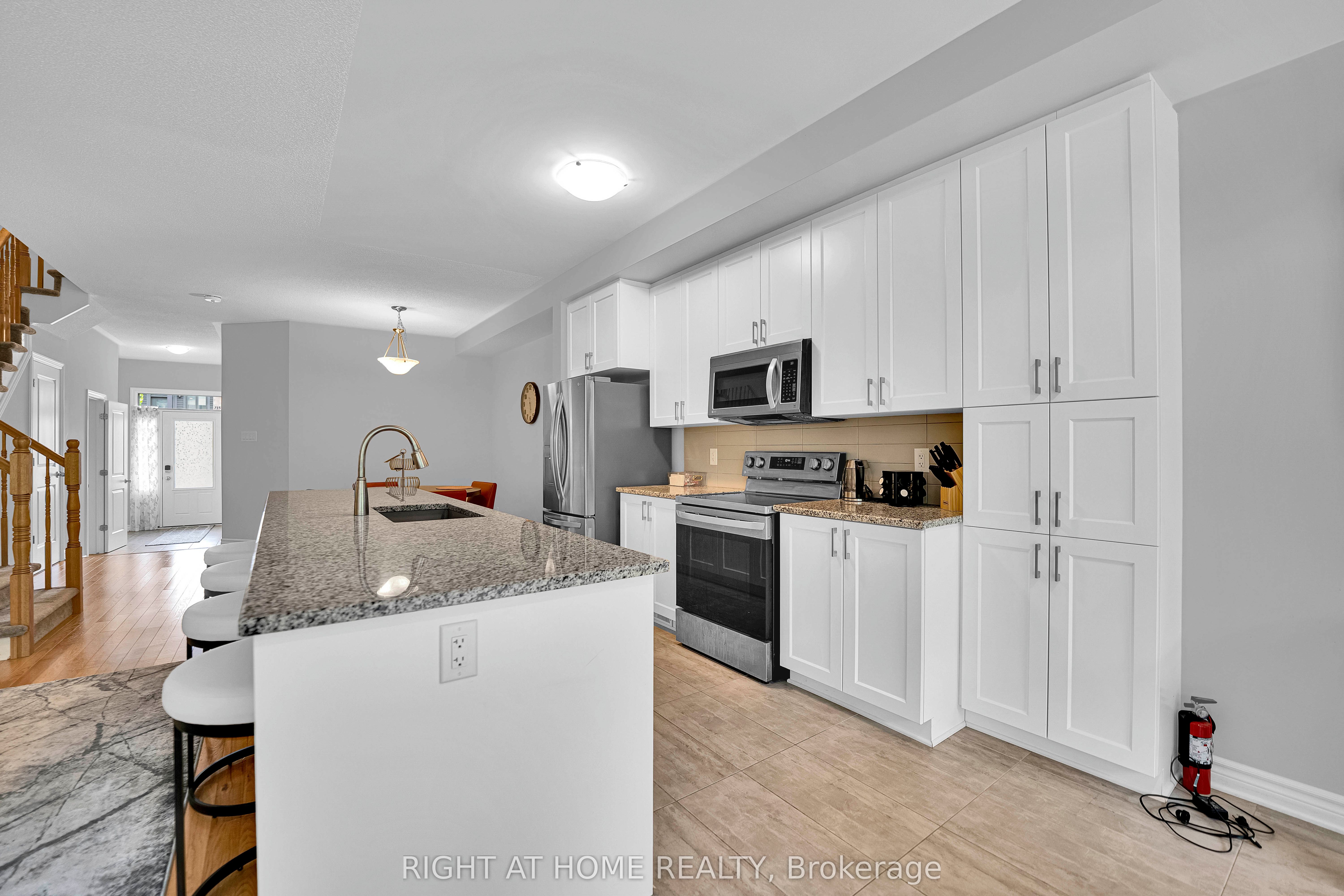 720 Dearborn Property Photo 19