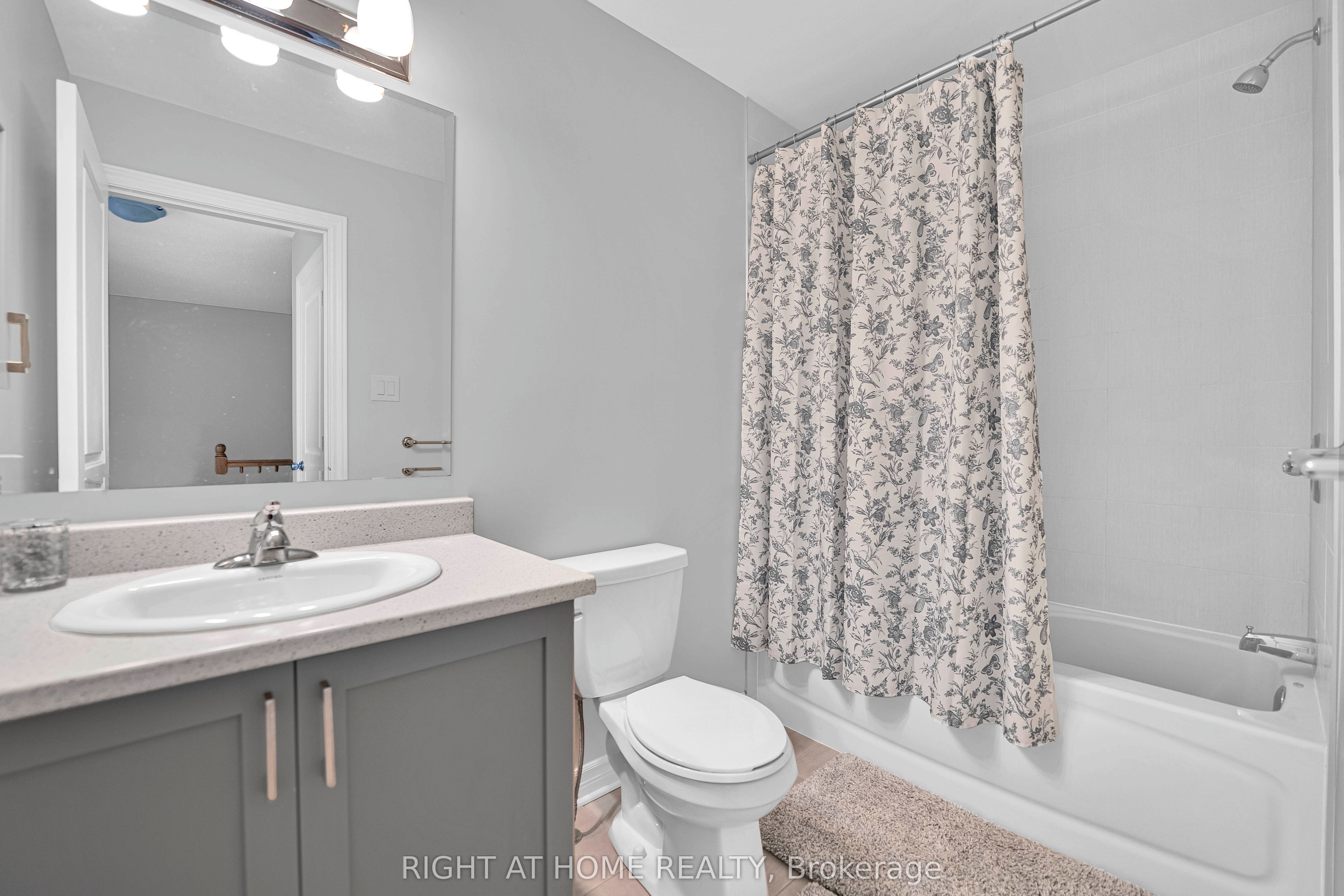 720 Dearborn Property Photo 24
