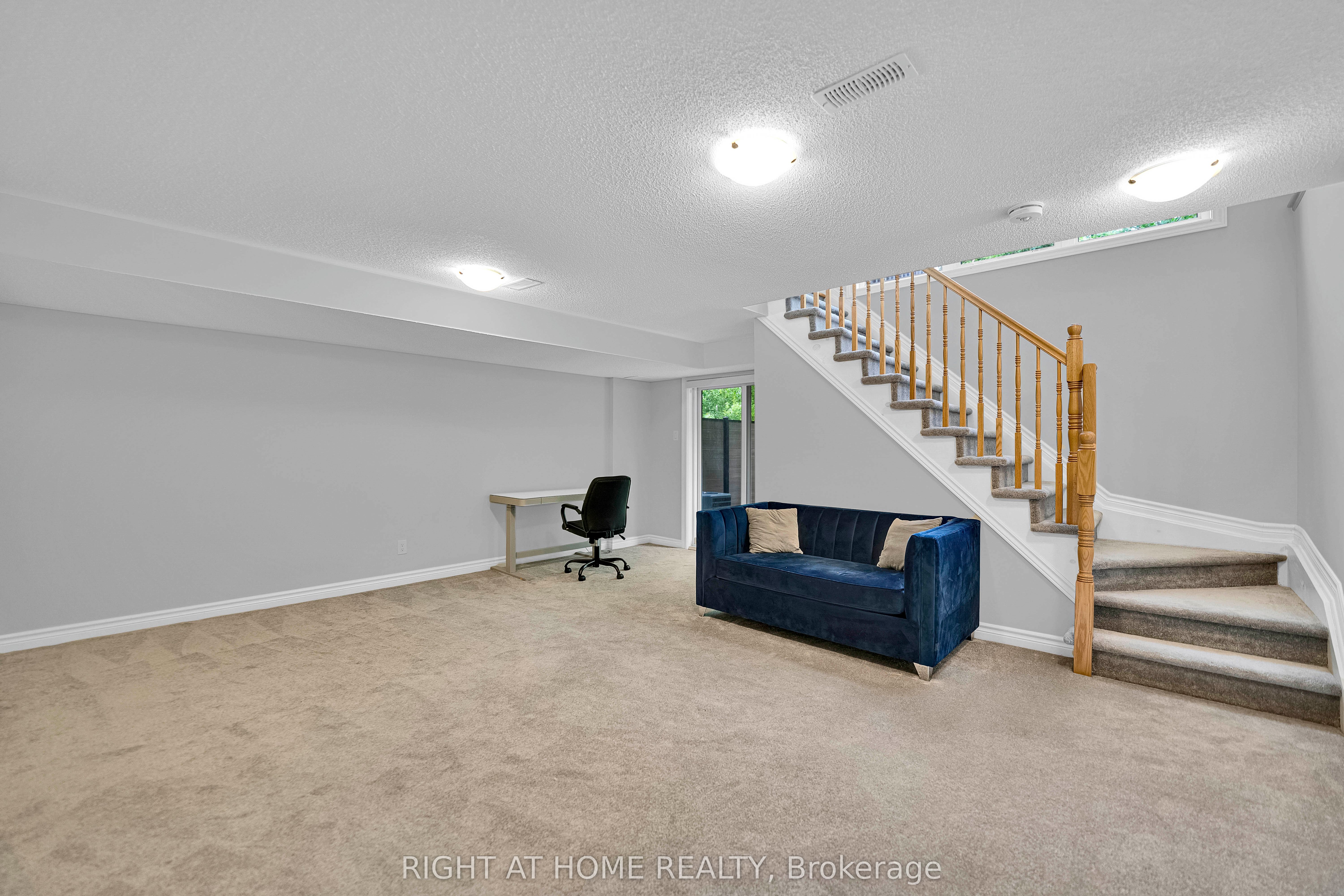 720 Dearborn Property Photo 28