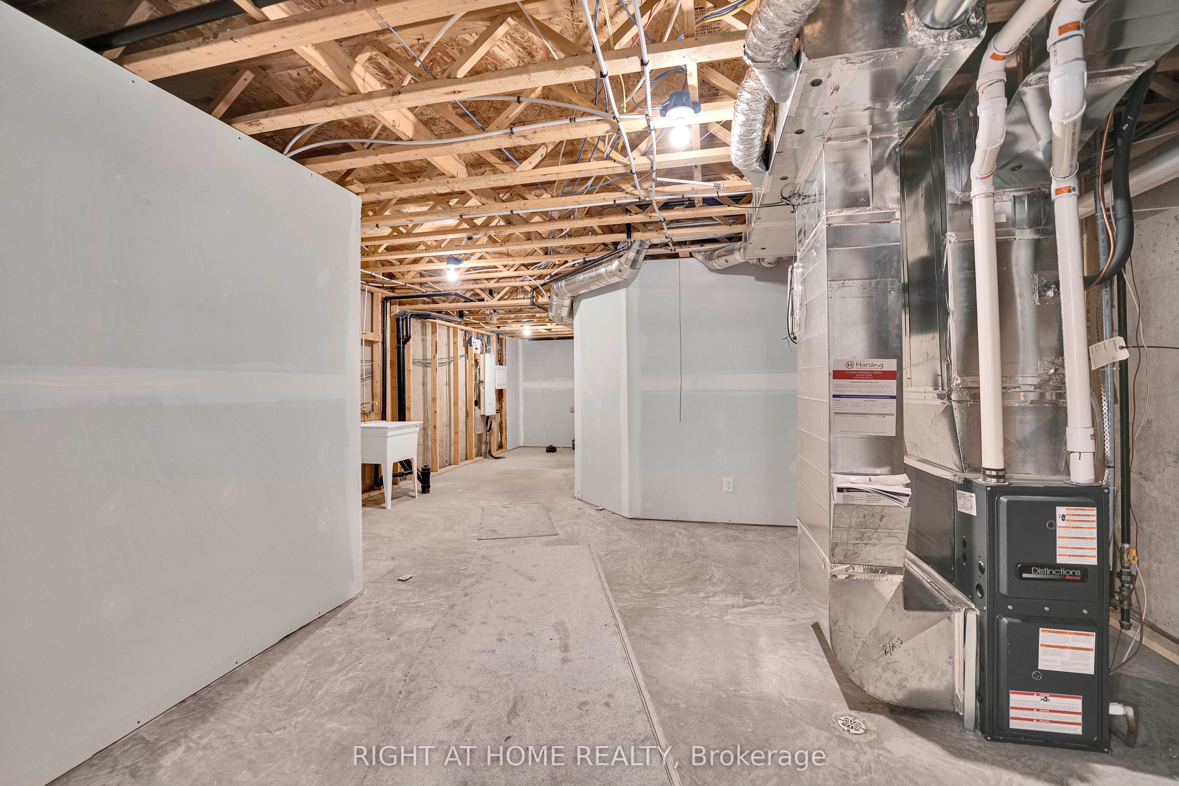 720 Dearborn Property Photo 30