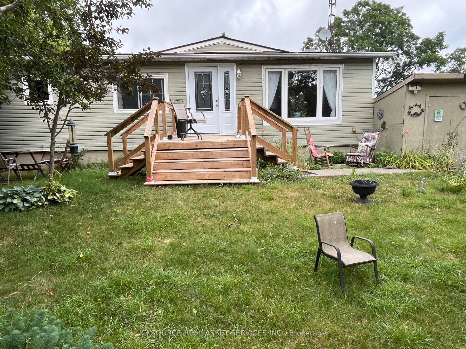 10 Lakeside Drive Property Photo 1