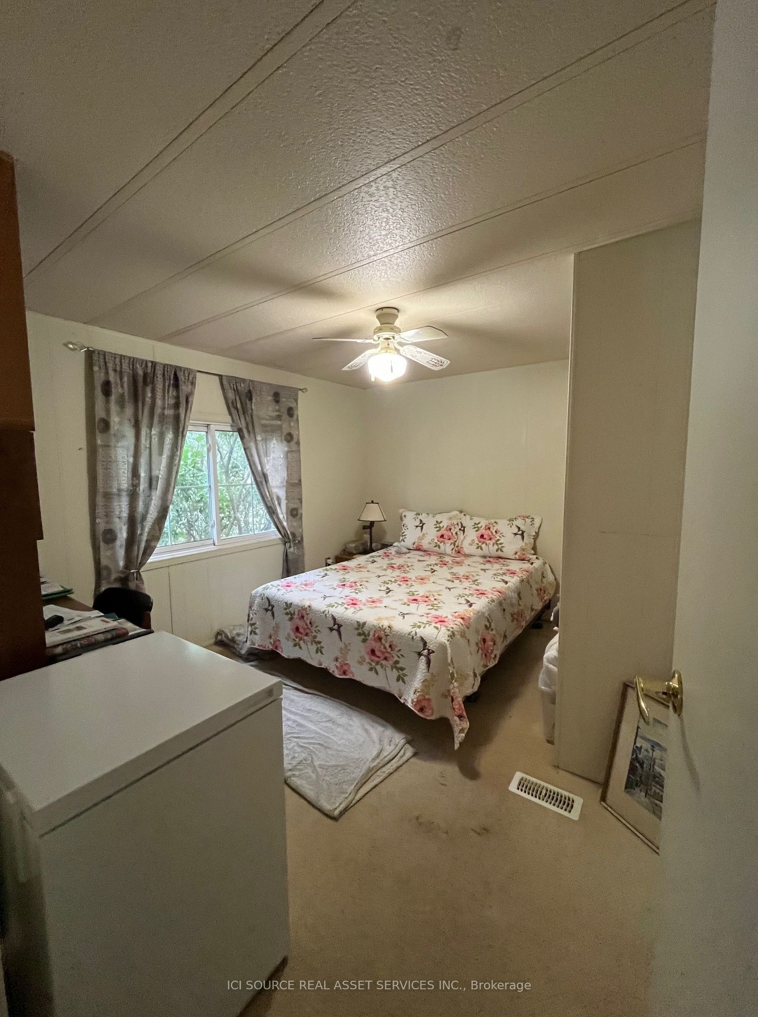 10 Lakeside Drive Property Photo 4