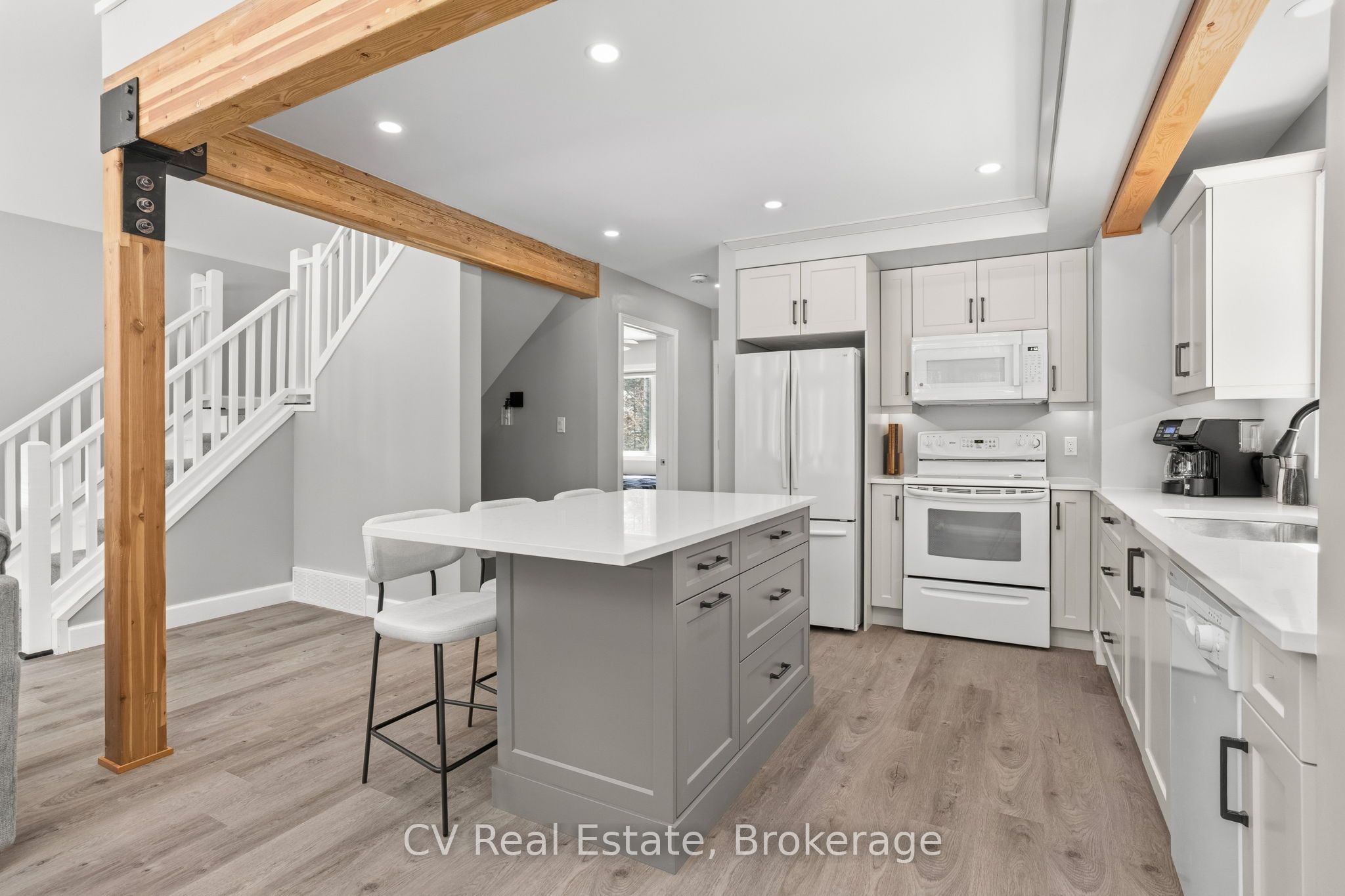 1158 Chetwynd Road Property Photo 16