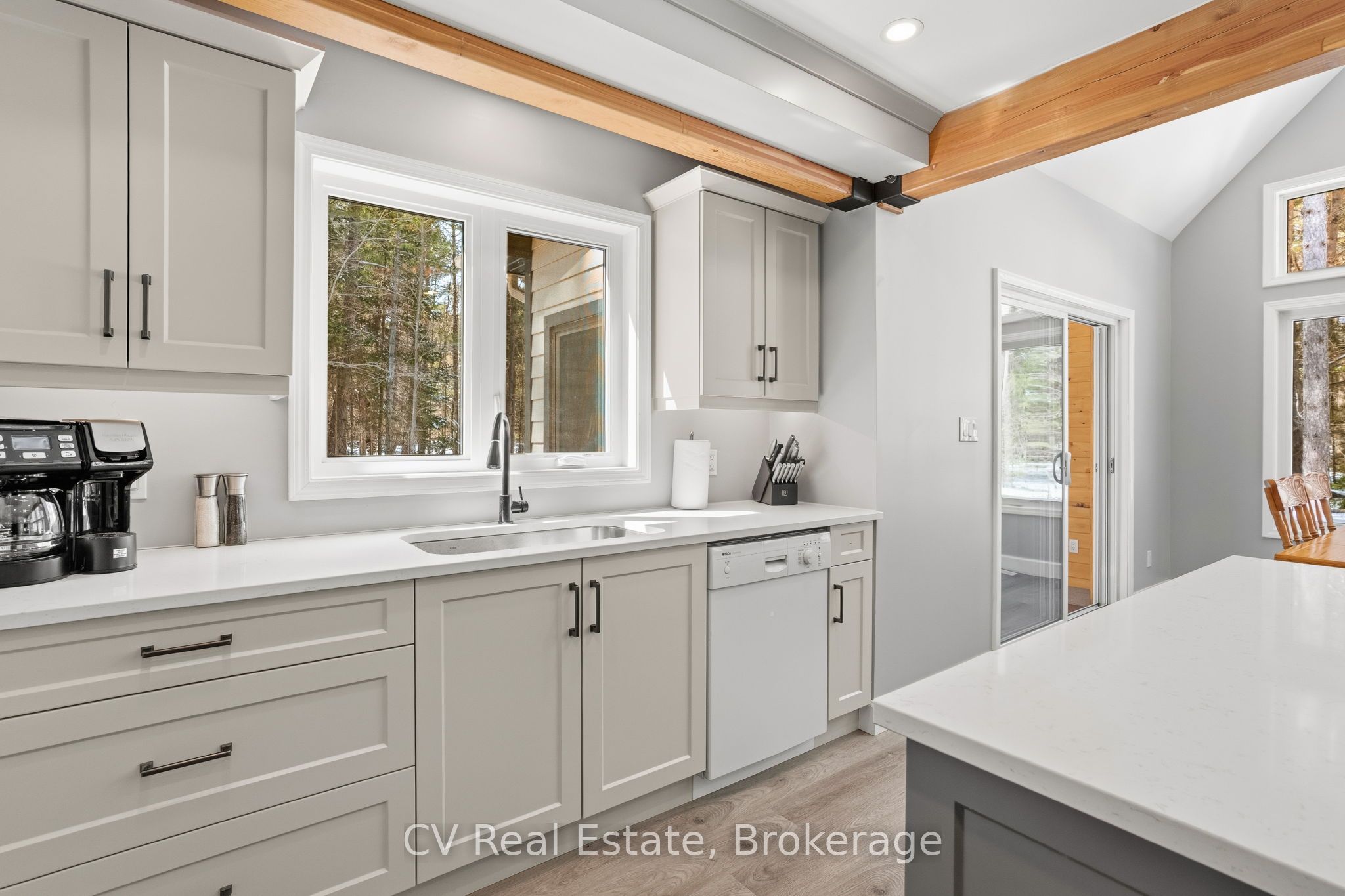 1158 Chetwynd Road Property Photo 17