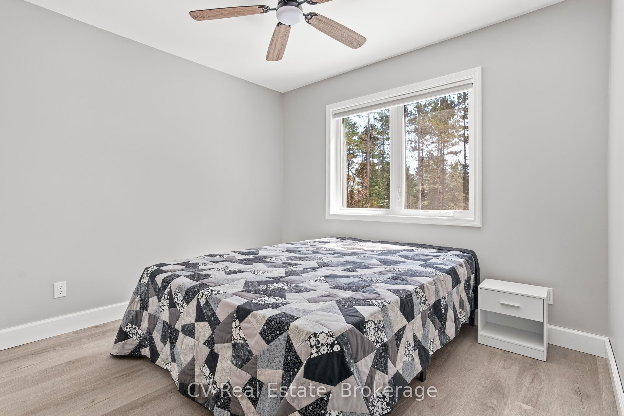 1158 Chetwynd Road Property Photo 20