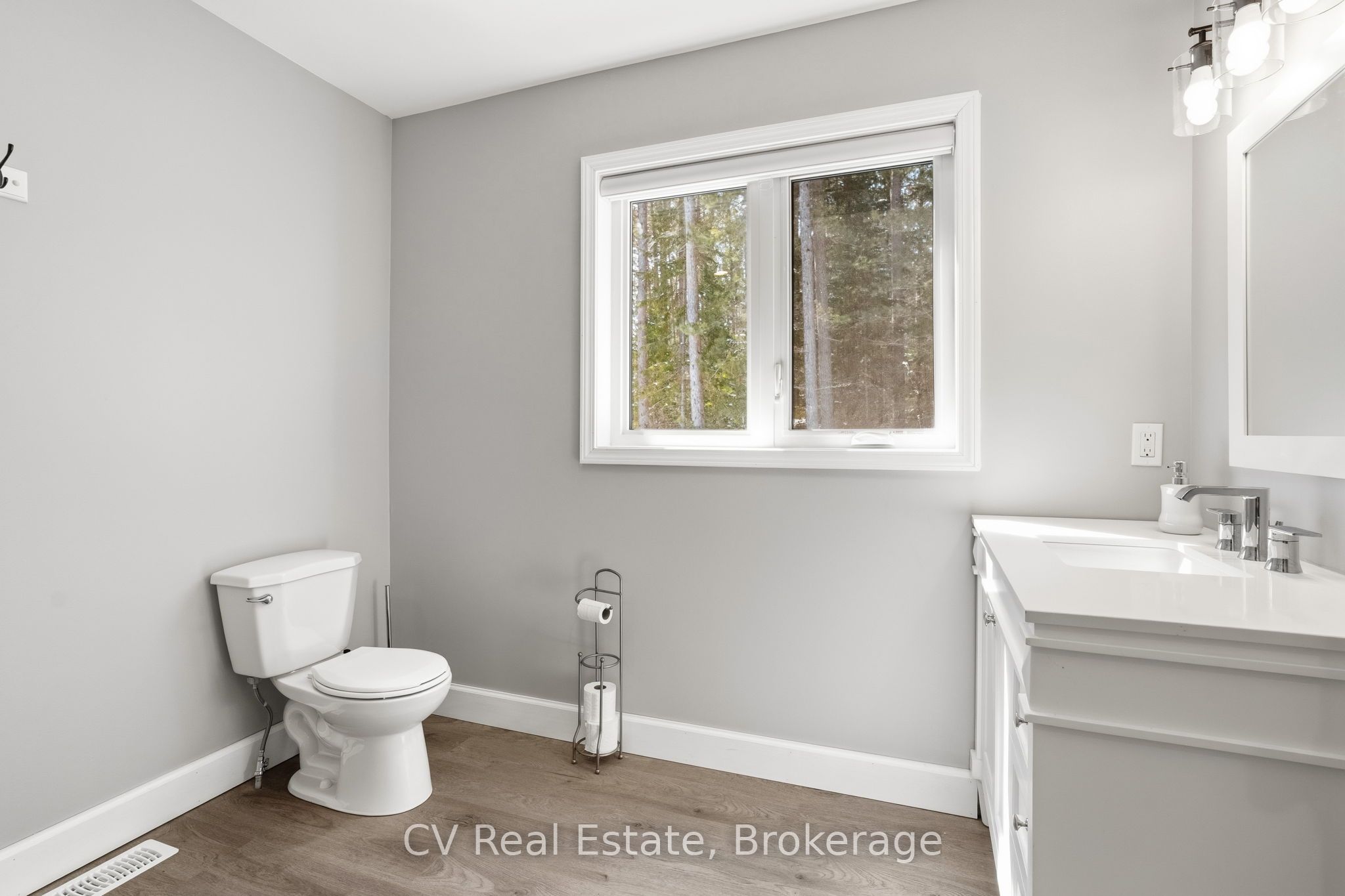 1158 Chetwynd Road Property Photo 23