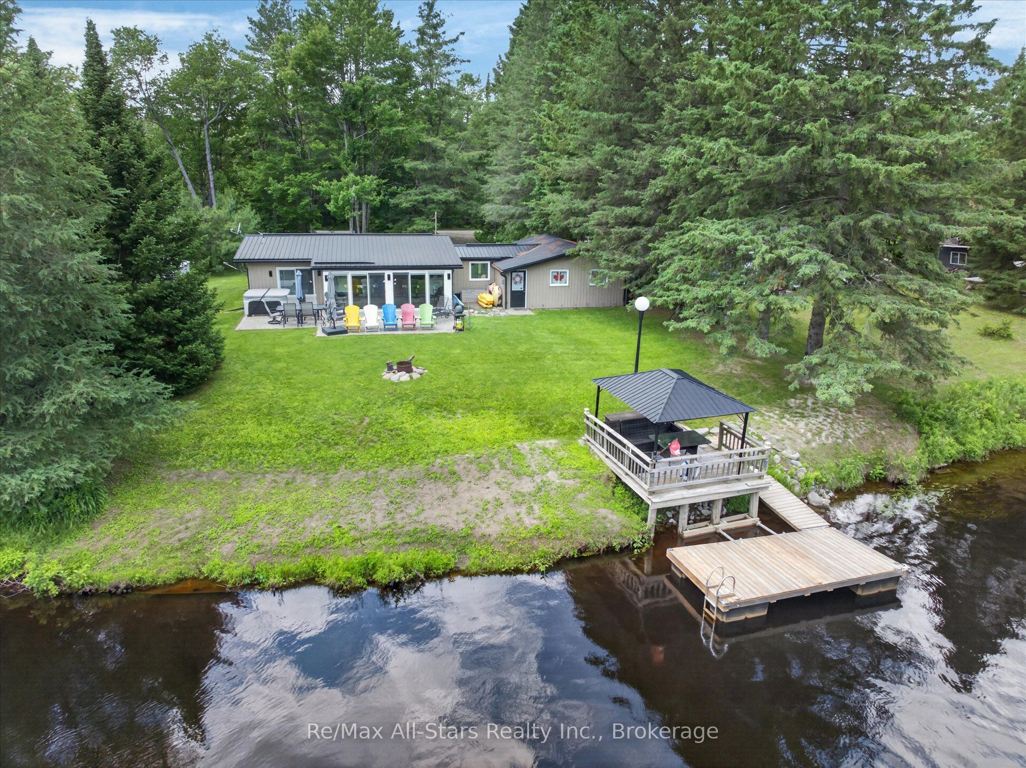 75 Cedarplank Road Property Photo 2