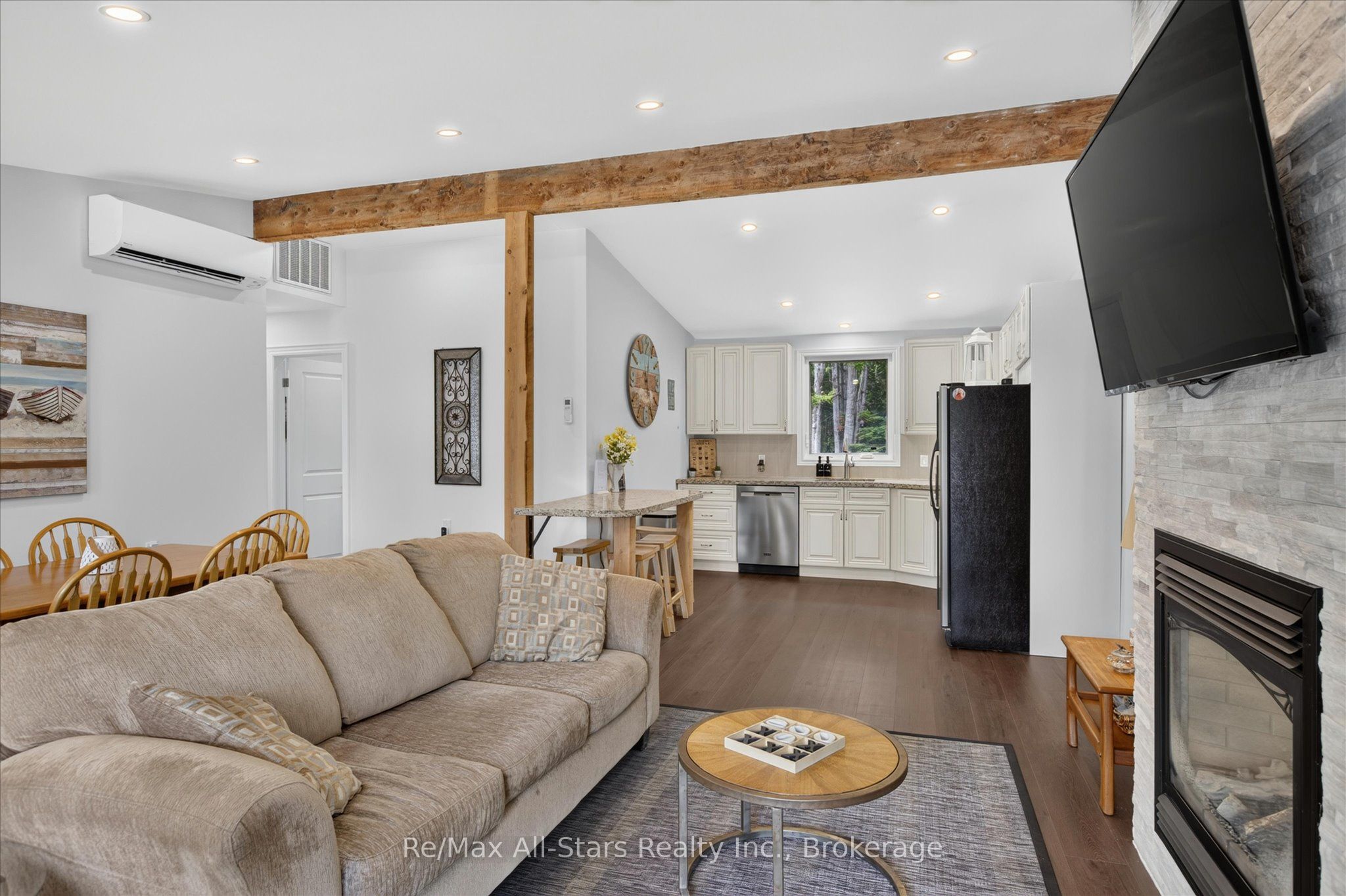 75 Cedarplank Road Property Photo 12