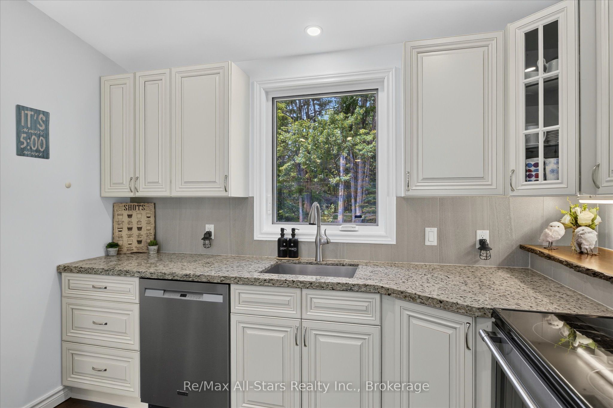 75 Cedarplank Road Property Photo 19