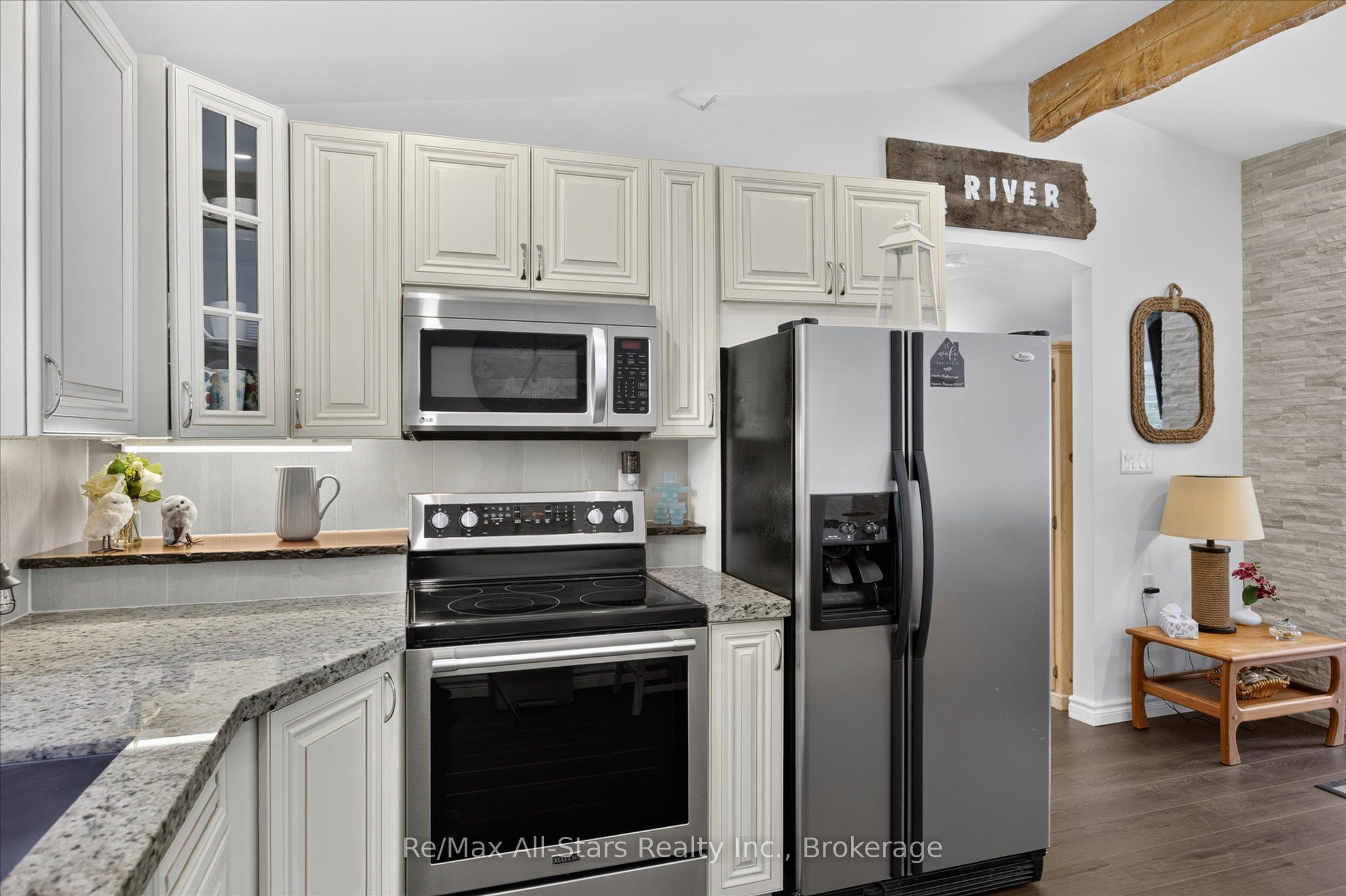 75 Cedarplank Road Property Photo 21