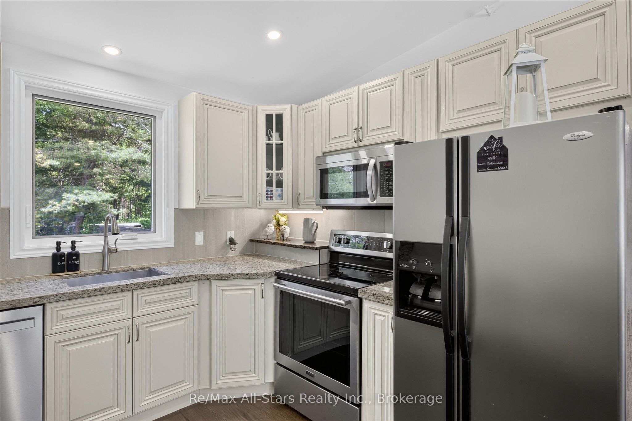 75 Cedarplank Road Property Photo 23