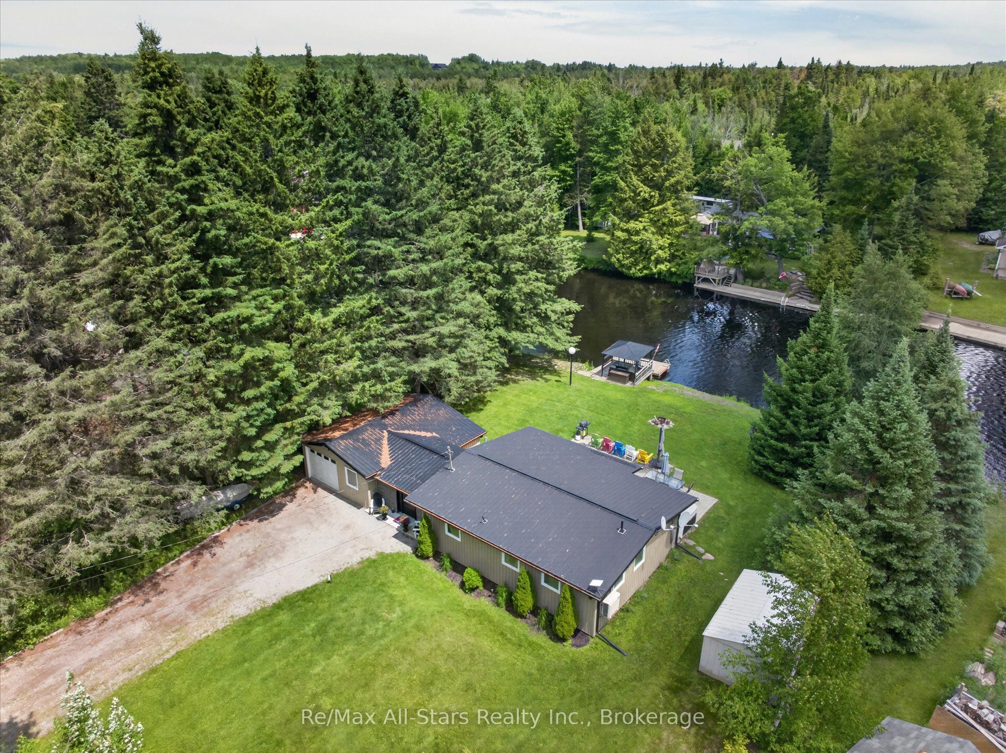 75 Cedarplank Road Property Photo 44
