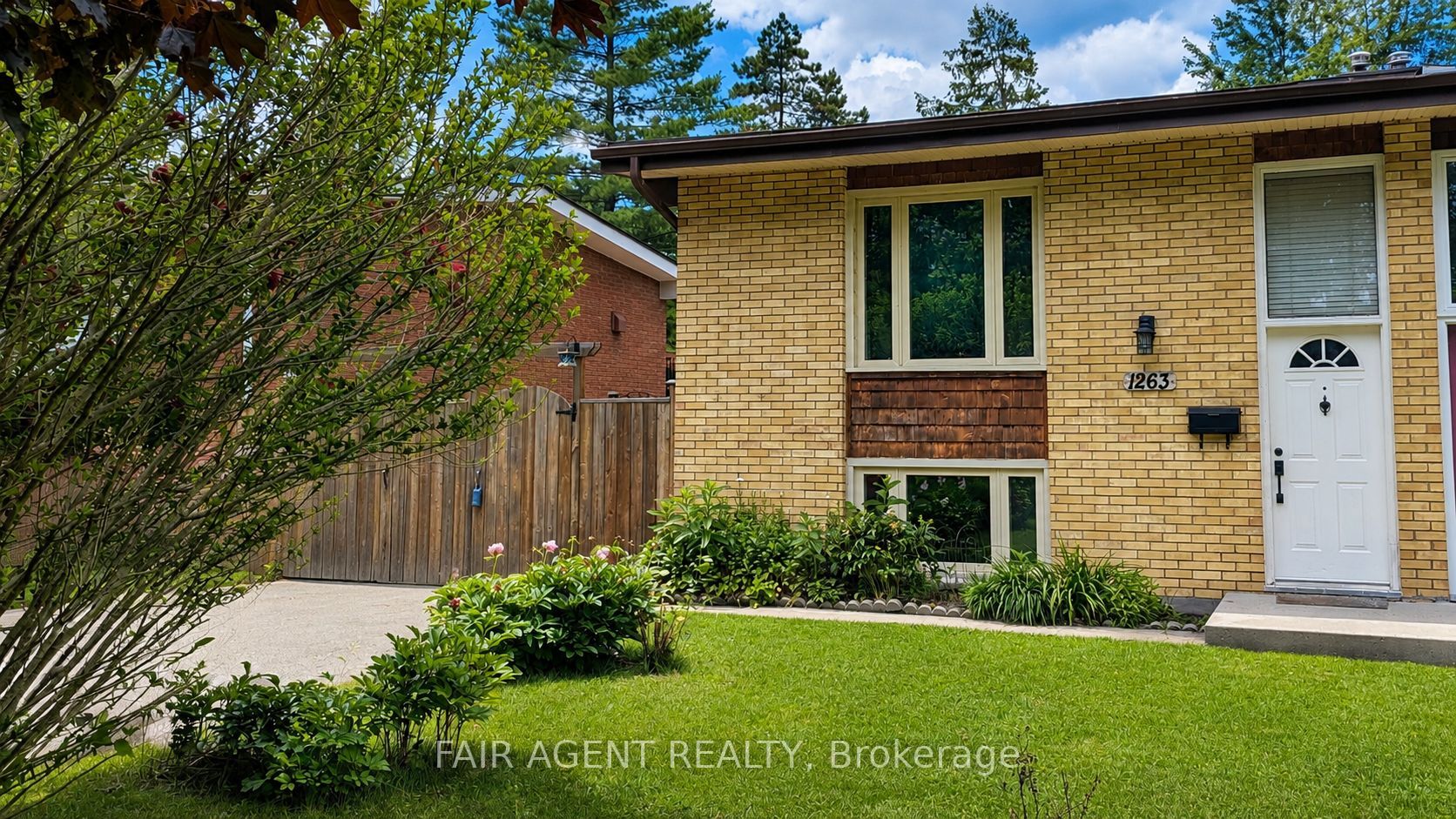 1263 SORREL Road Property Photo 1