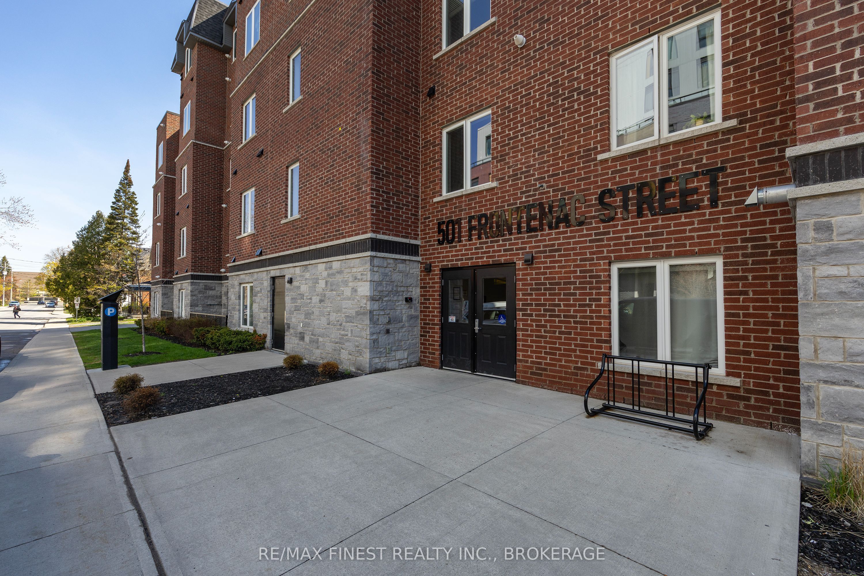 501 Frontenac Street 308 Property Photo 2