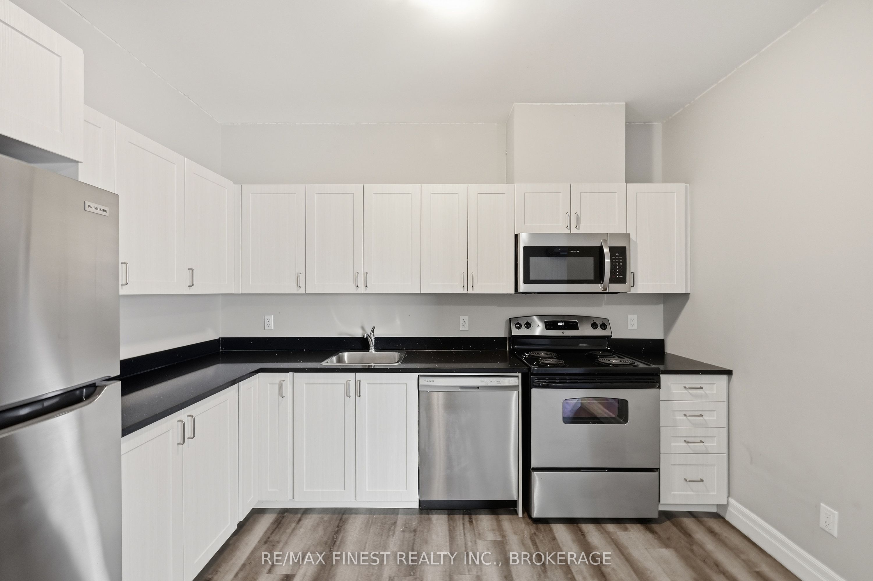 501 Frontenac Street 308 Property Photo 29