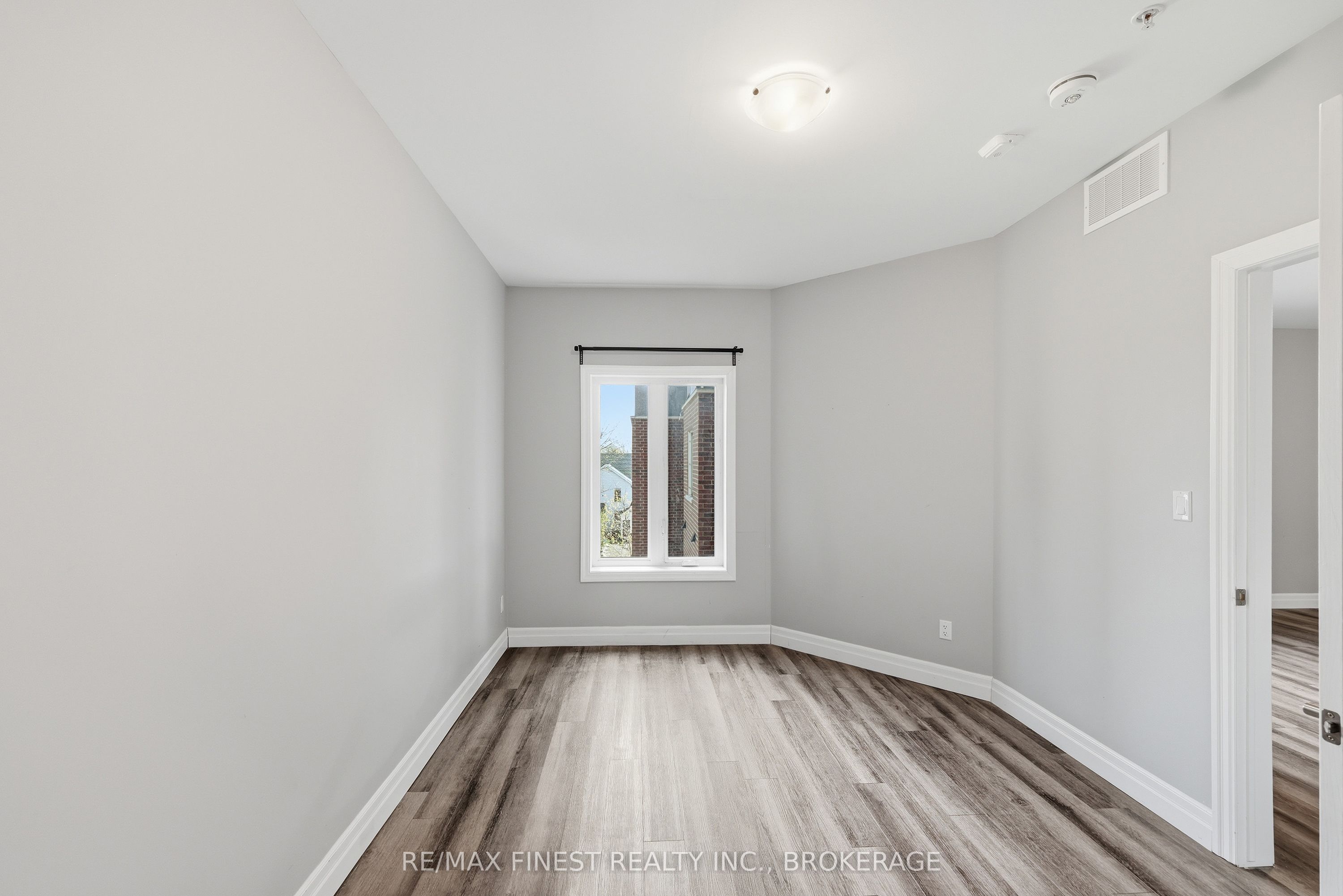 501 Frontenac Street 308 Property Photo 35