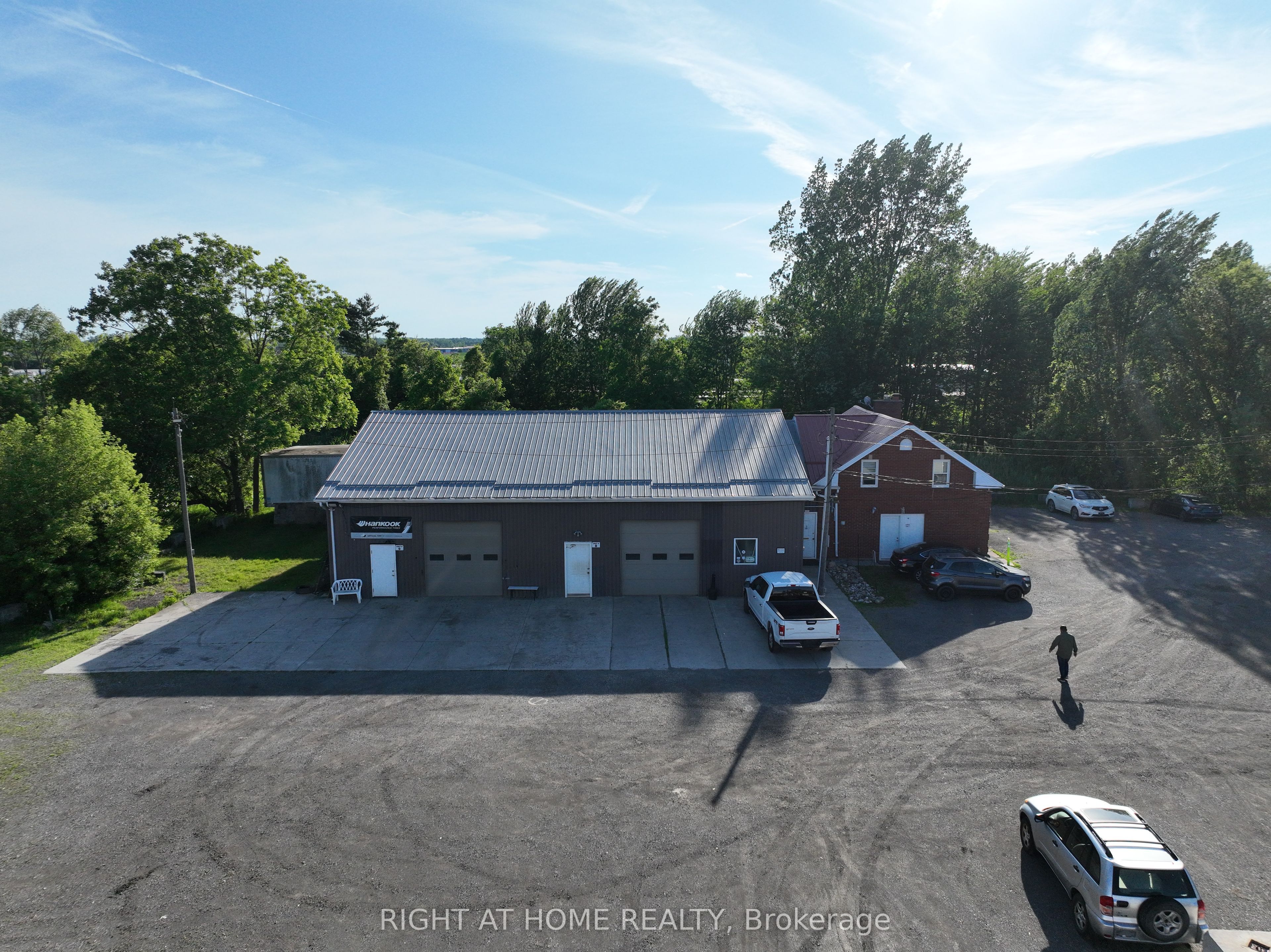 443 Exeter Road 8