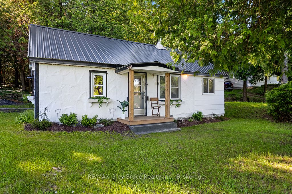 609 Stokes Bay Road Property Photo 1