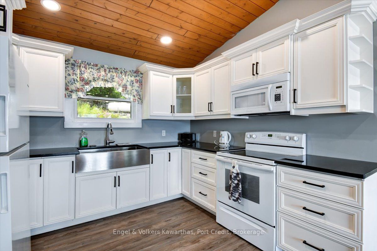 399 Blairton Road Property Photo 6