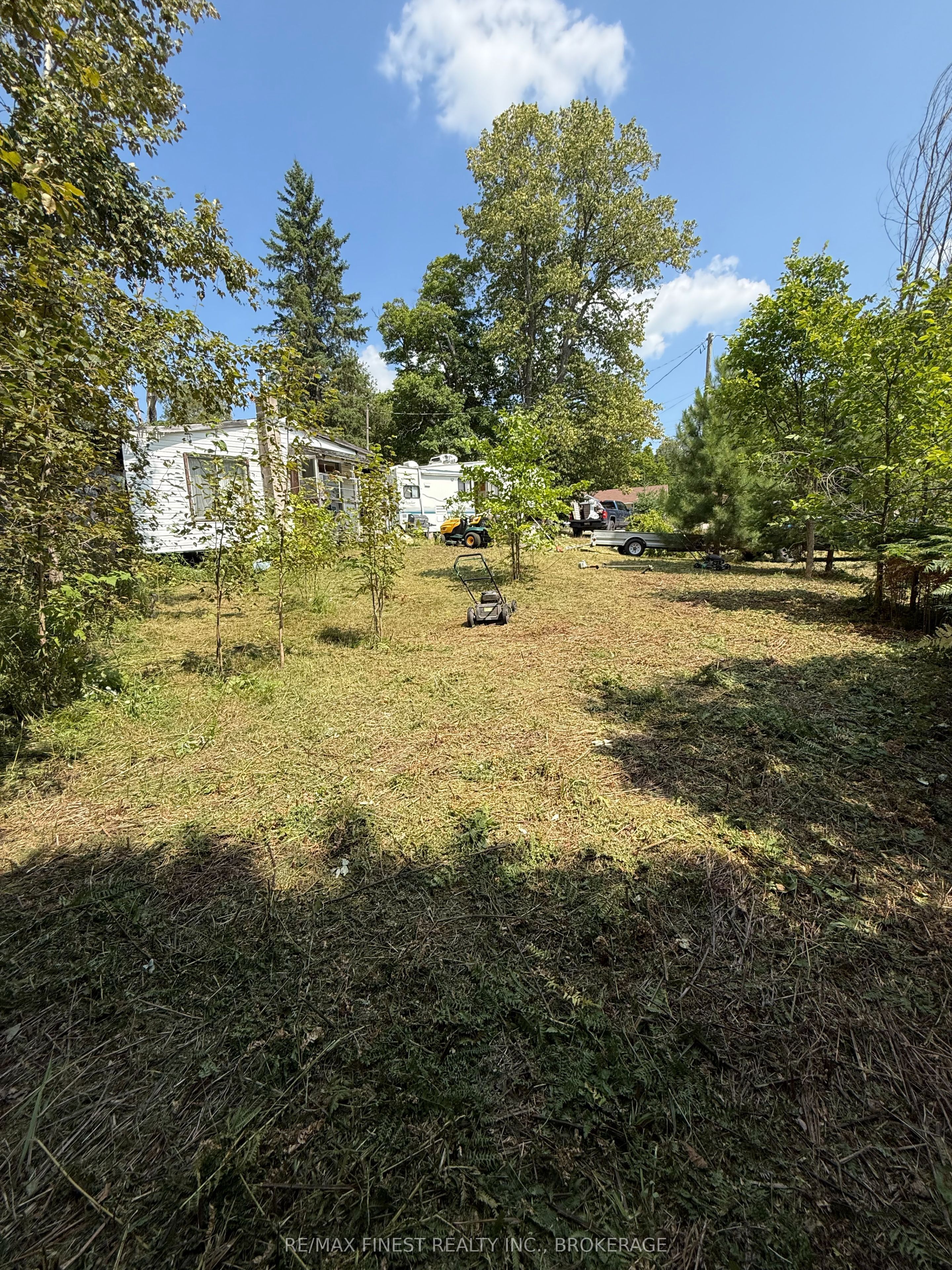21508a Highway 41 Property Photo 2