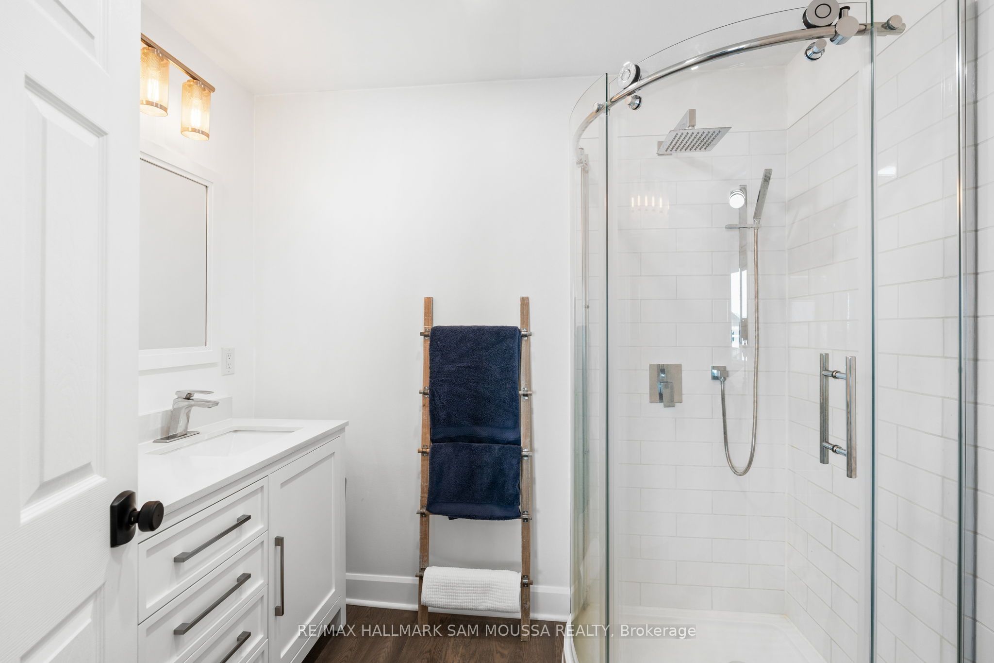 4350 Armitage Avenue Property Photo 18