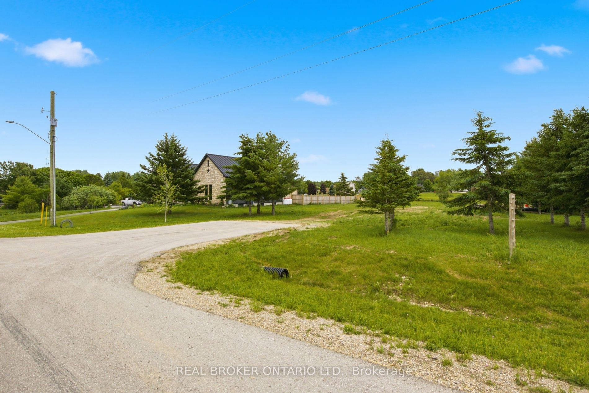 1016 Currie Street Property Photo 8