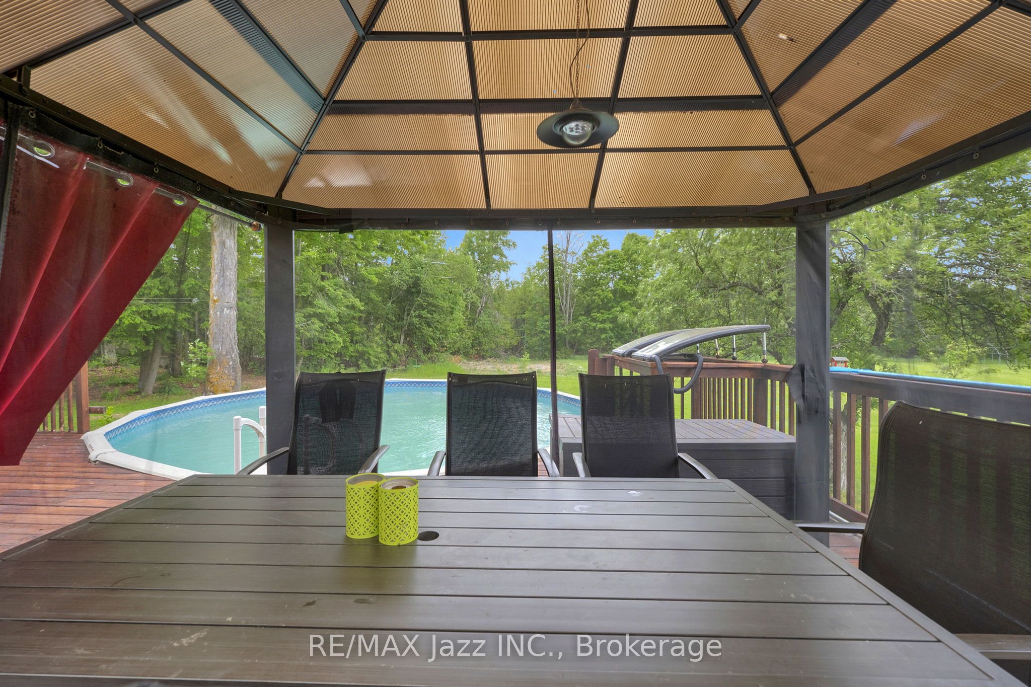 1674 Hooton Drive Property Photo 37