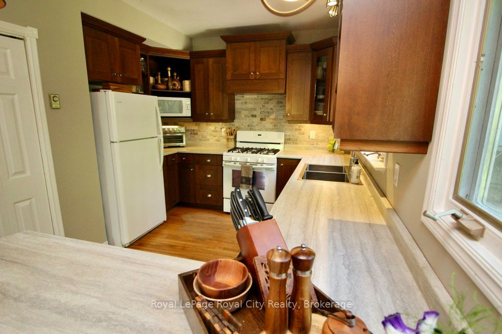11 Shoreline Drive Property Photo 7