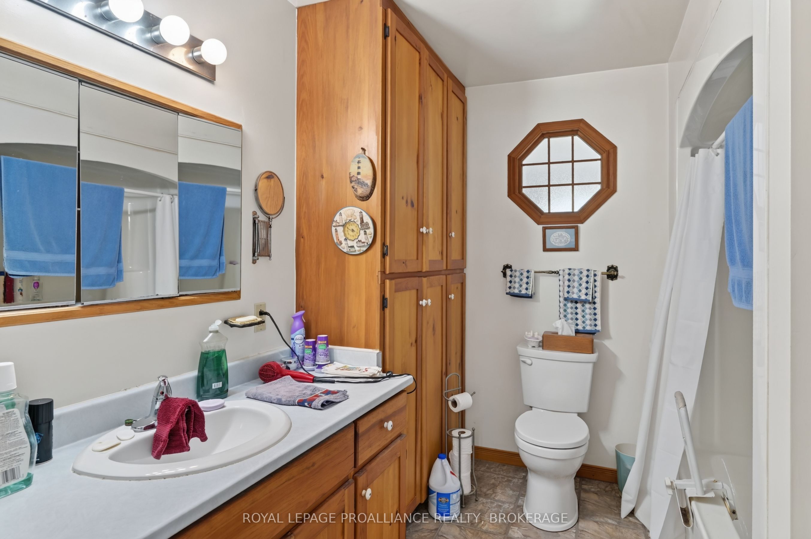 229 Johnson Bay Lane Property Photo 10