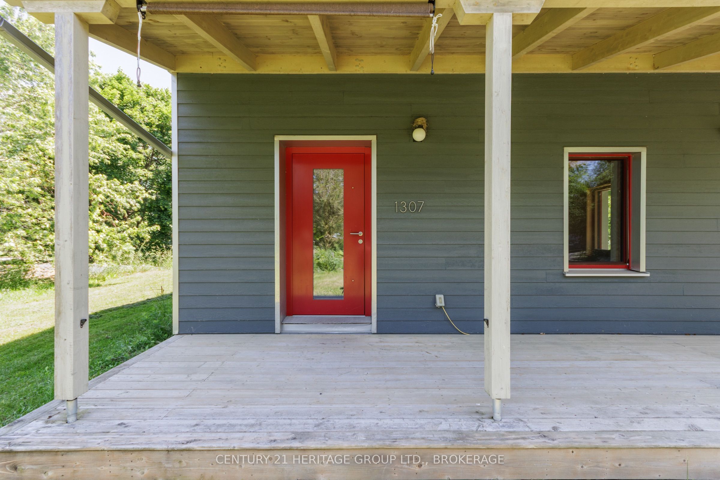 1307 Going Street Property Photo 3