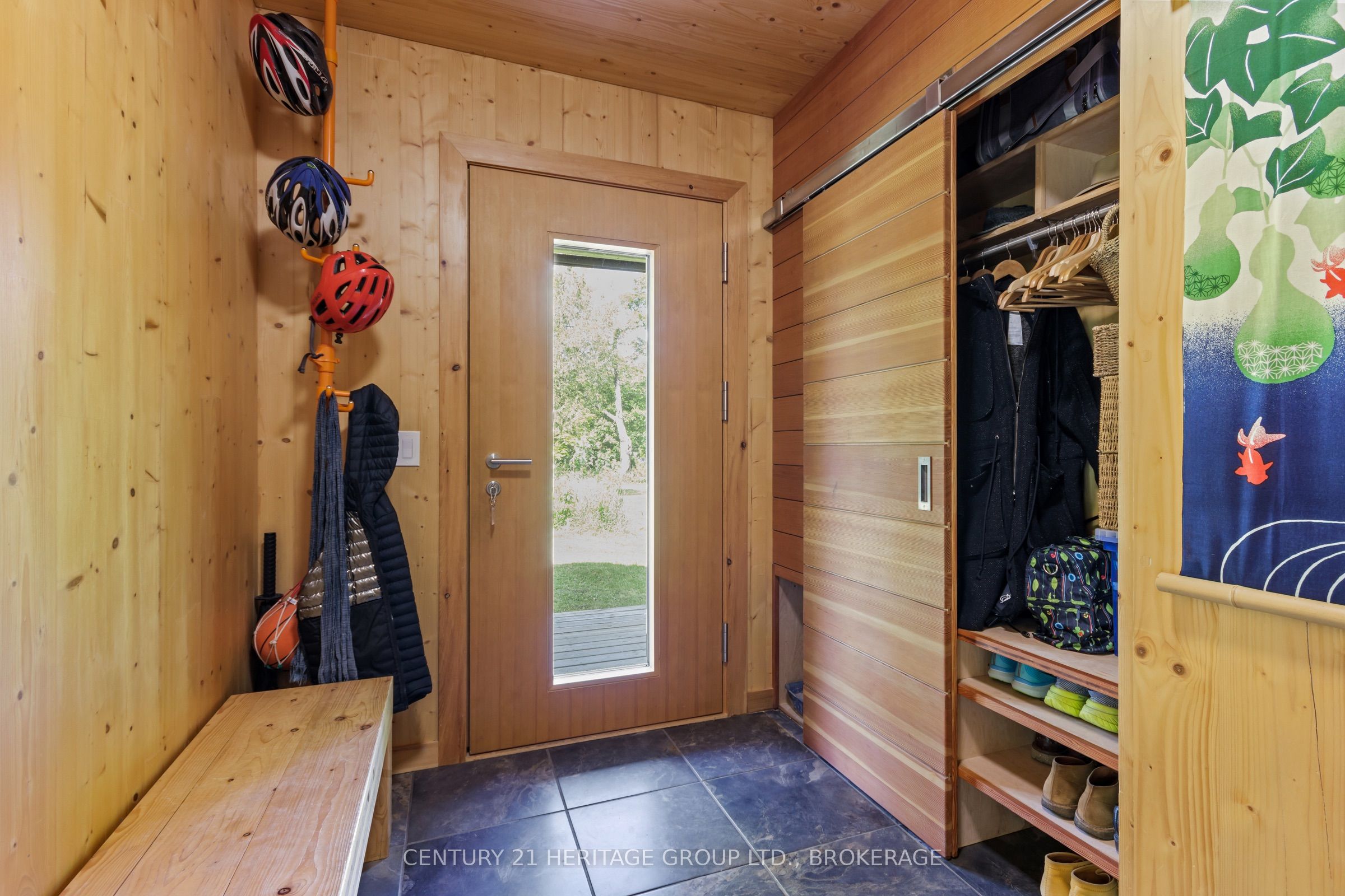 1307 Going Street Property Photo 4