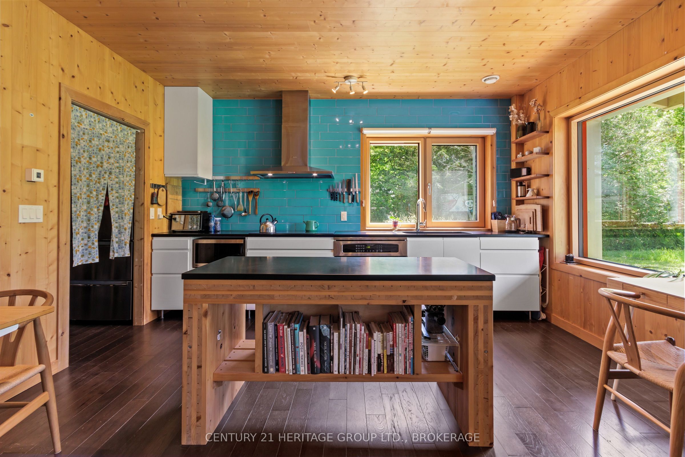 1307 Going Street Property Photo 12