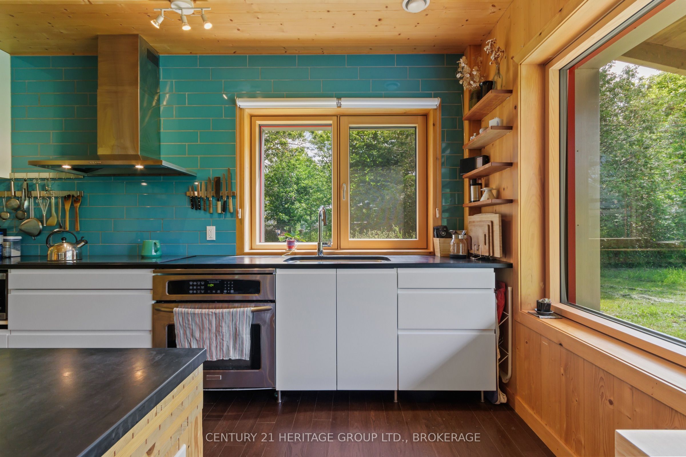 1307 Going Street Property Photo 13