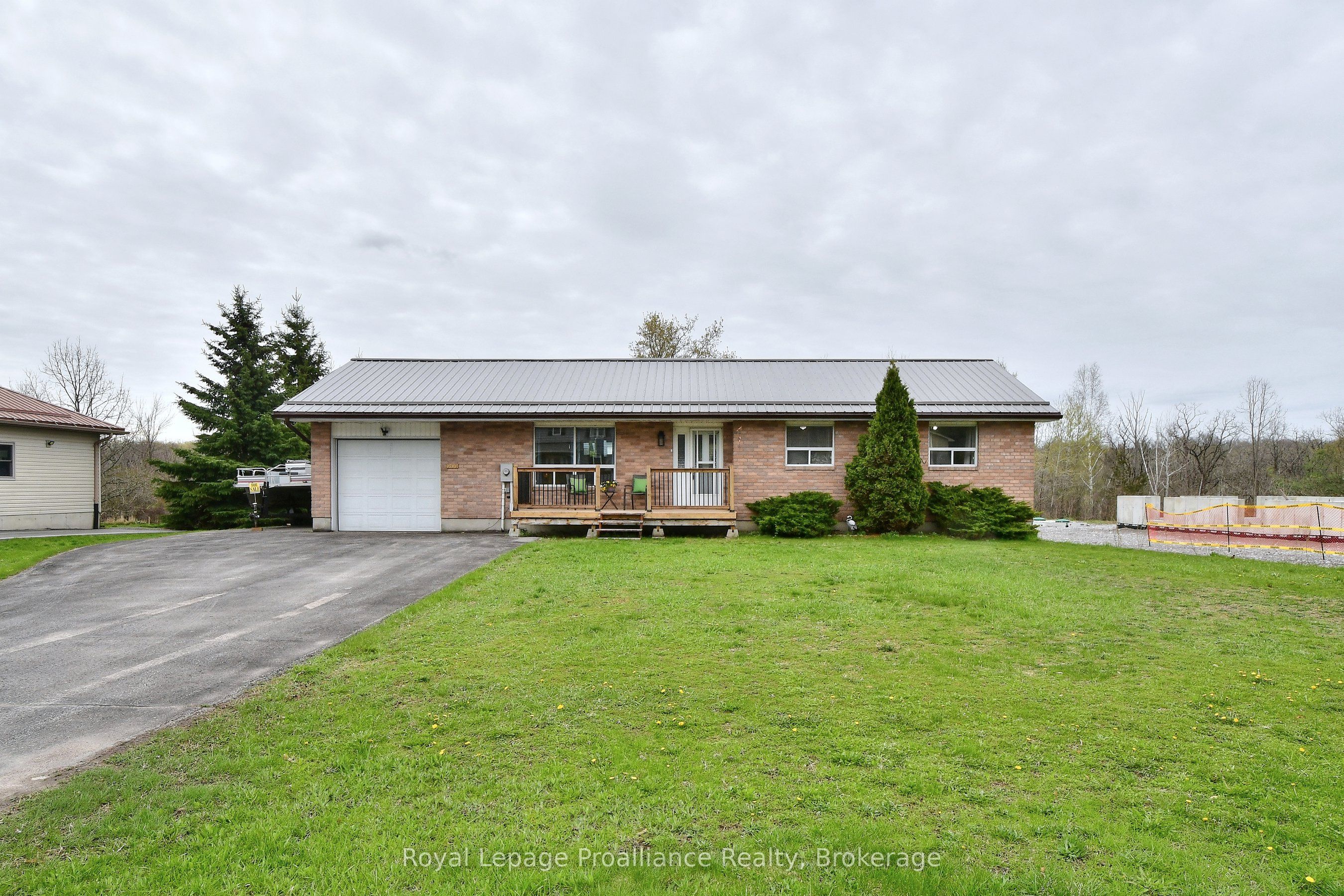 200 Park Lane Property Photo 2