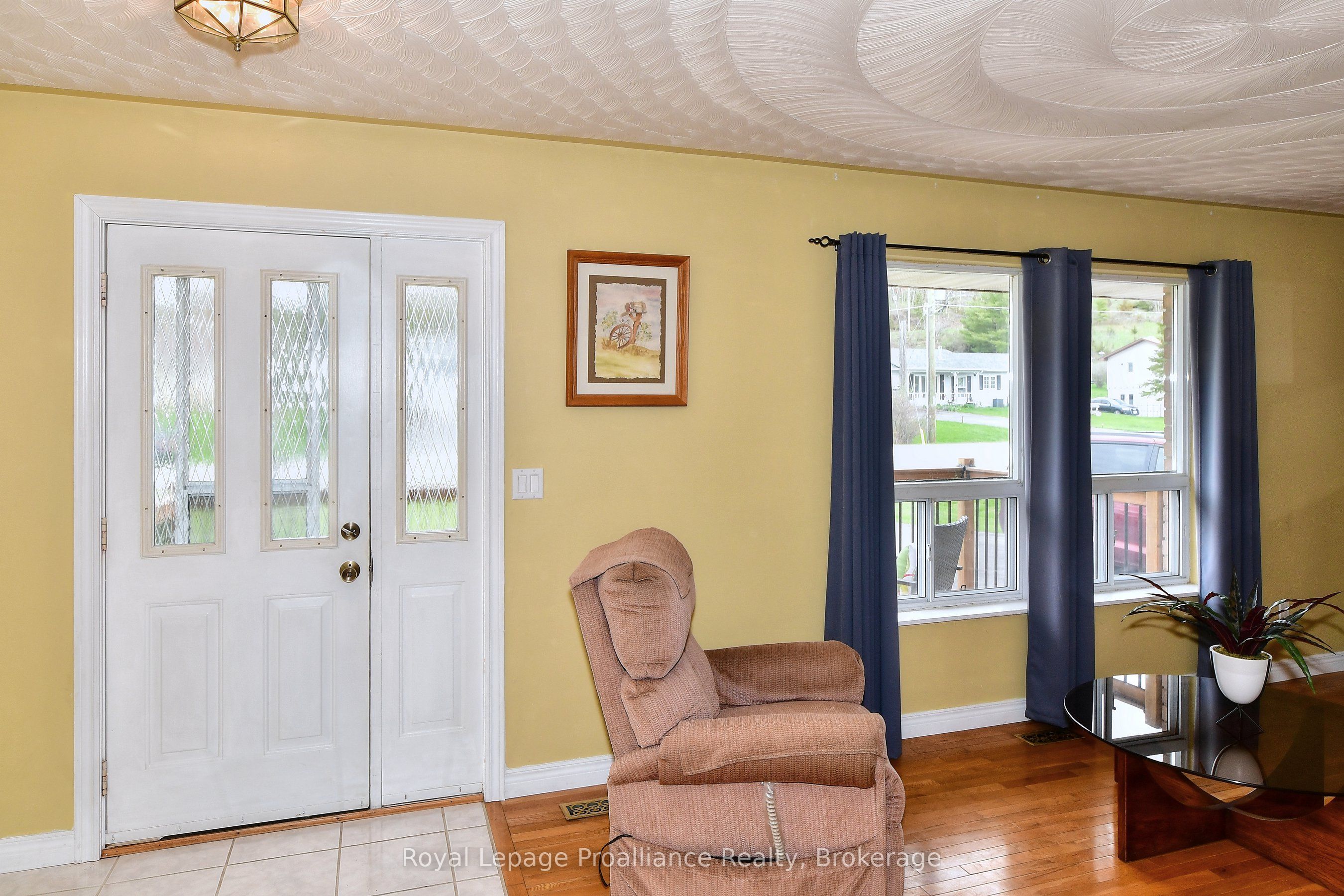 200 Park Lane Property Photo 4