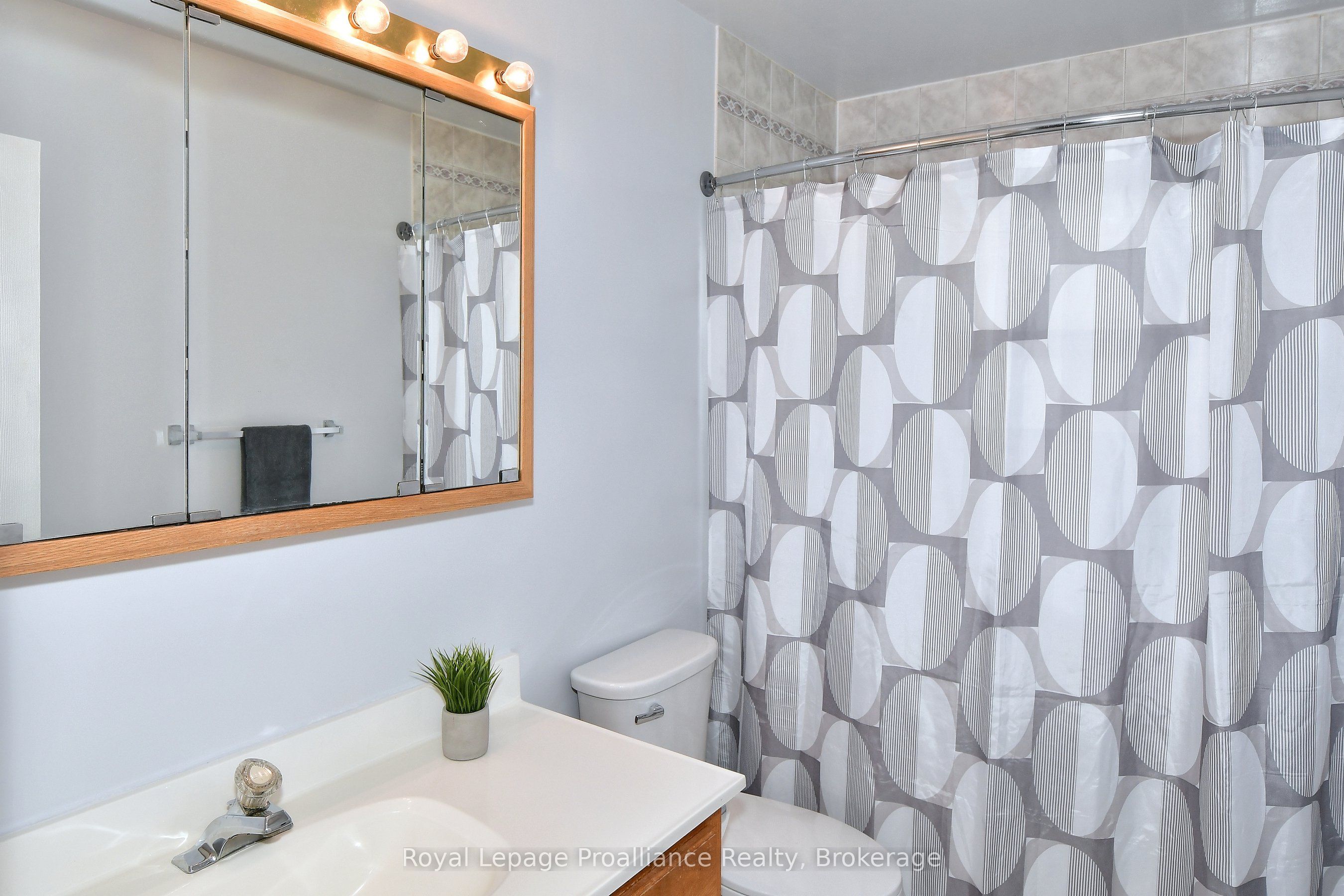 200 Park Lane Property Photo 22