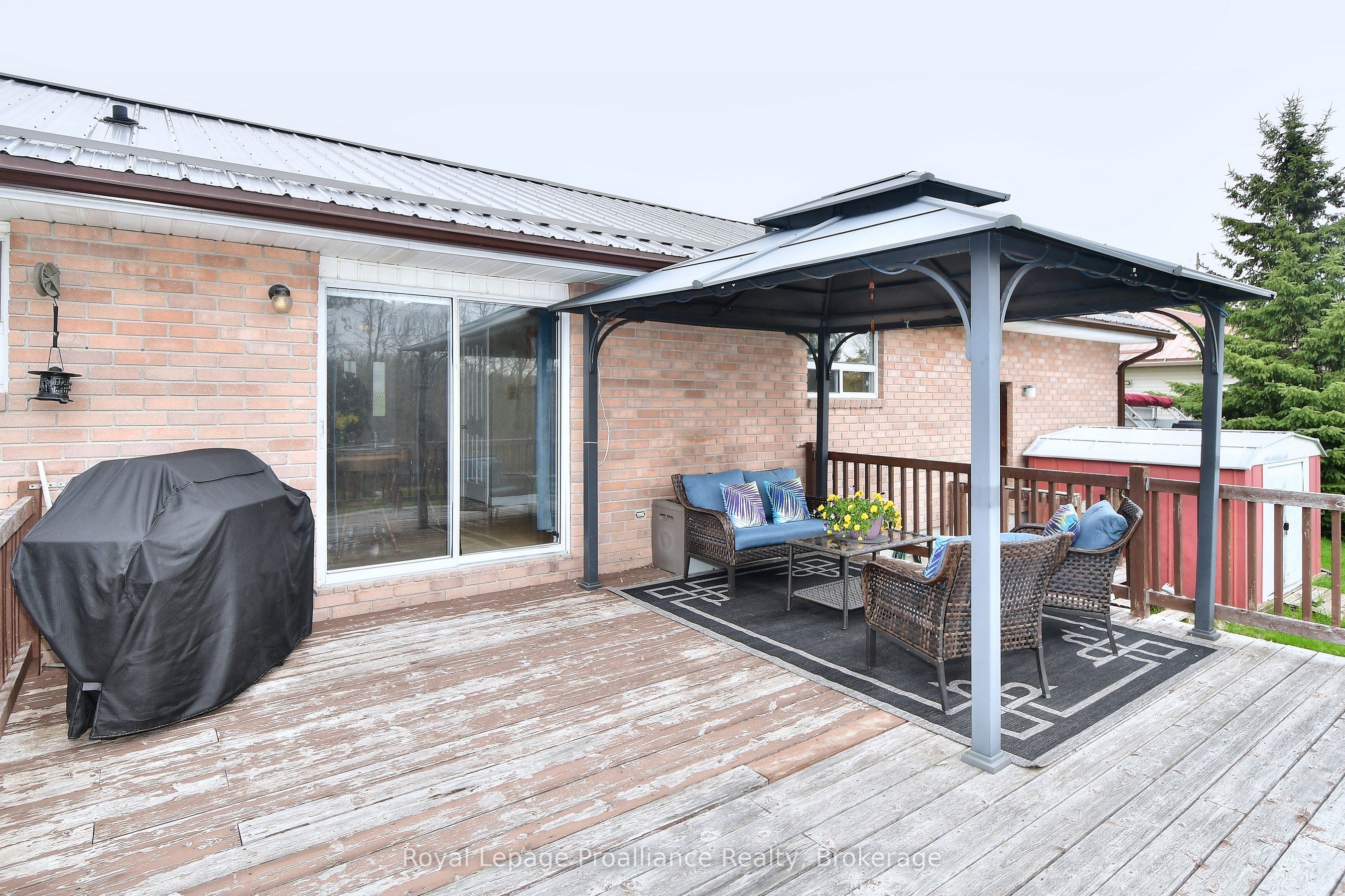 200 Park Lane Property Photo 24