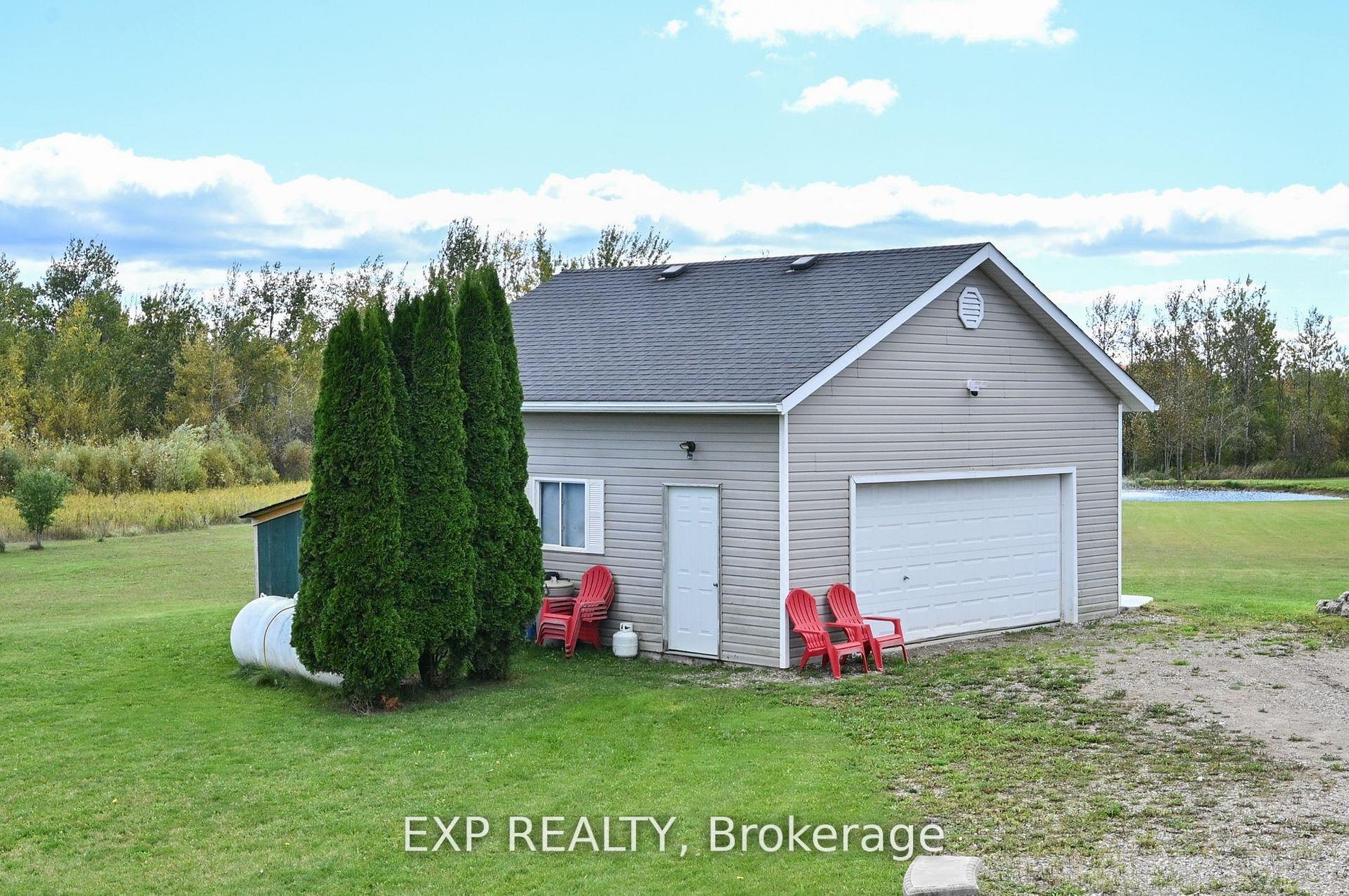 434499 4th Line Property Photo 4