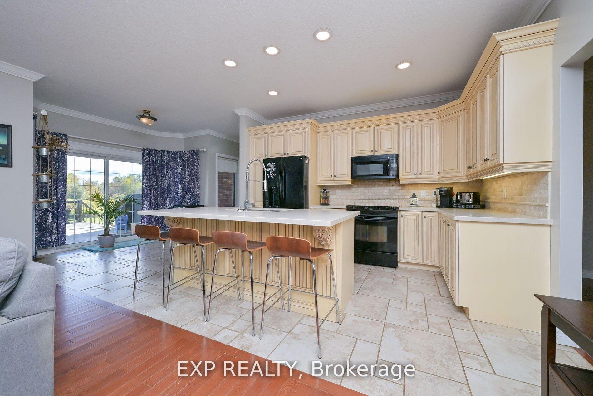 434499 4th Line Property Photo 6