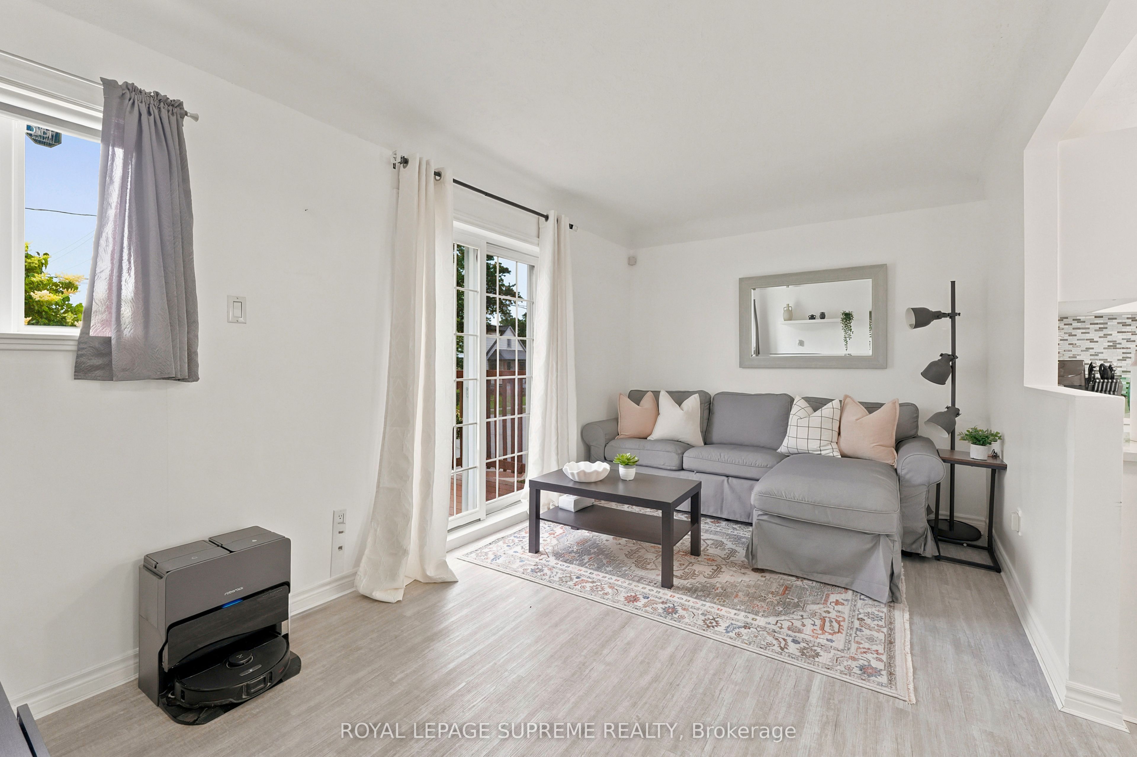 24 Alexandra Boulevard Property Photo 26