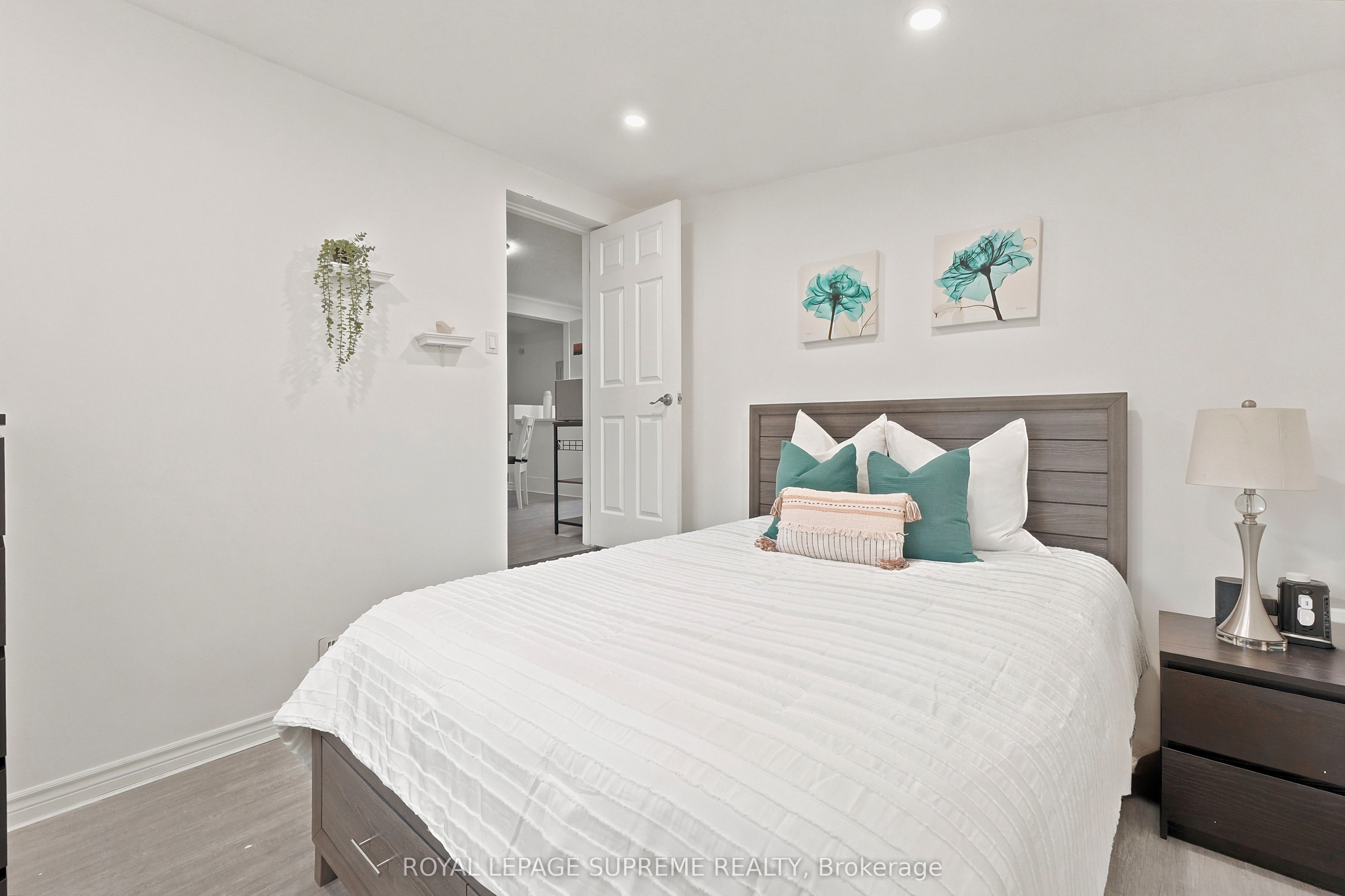 24 Alexandra Boulevard Property Photo 28