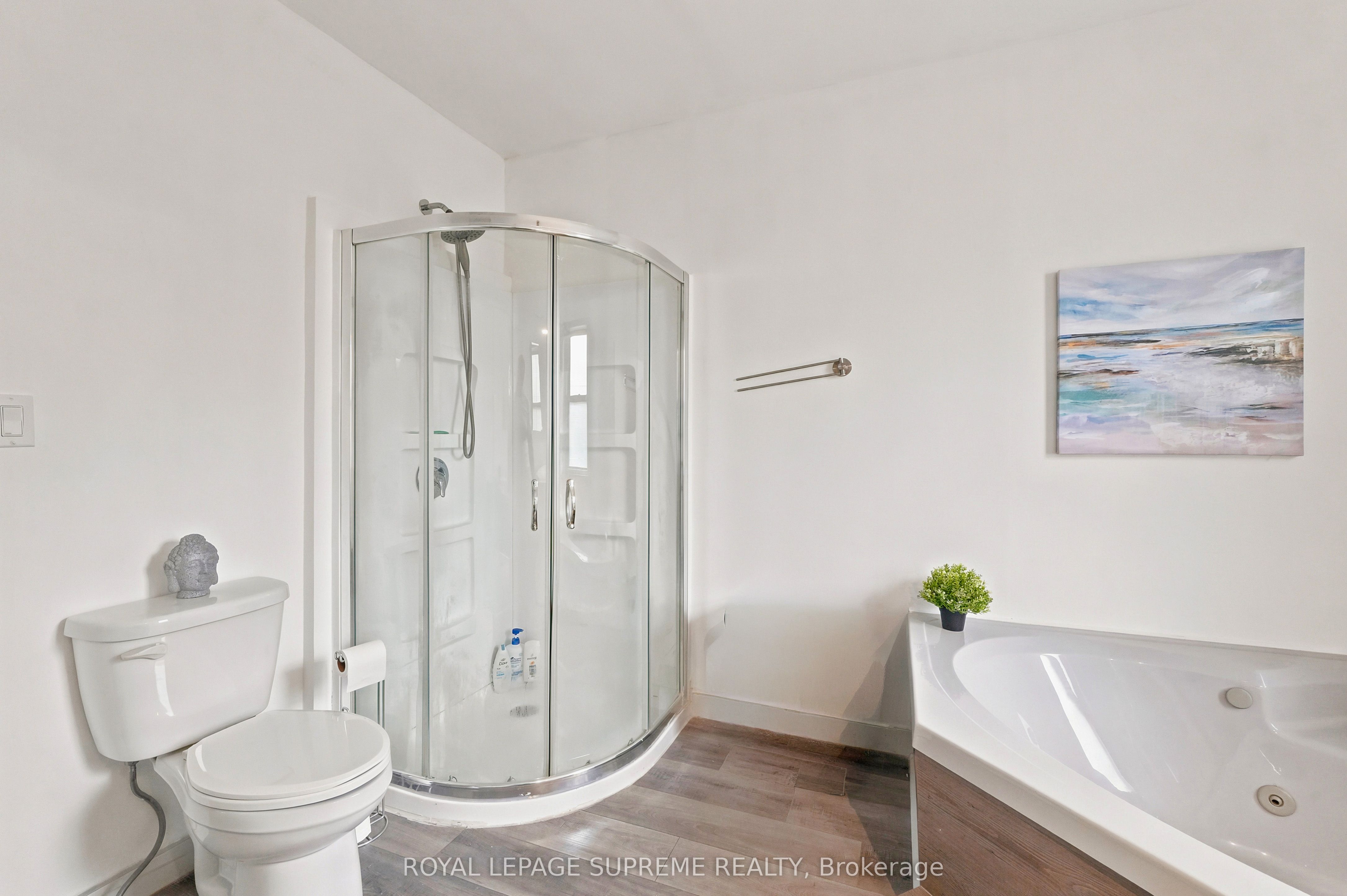 24 Alexandra Boulevard Property Photo 34