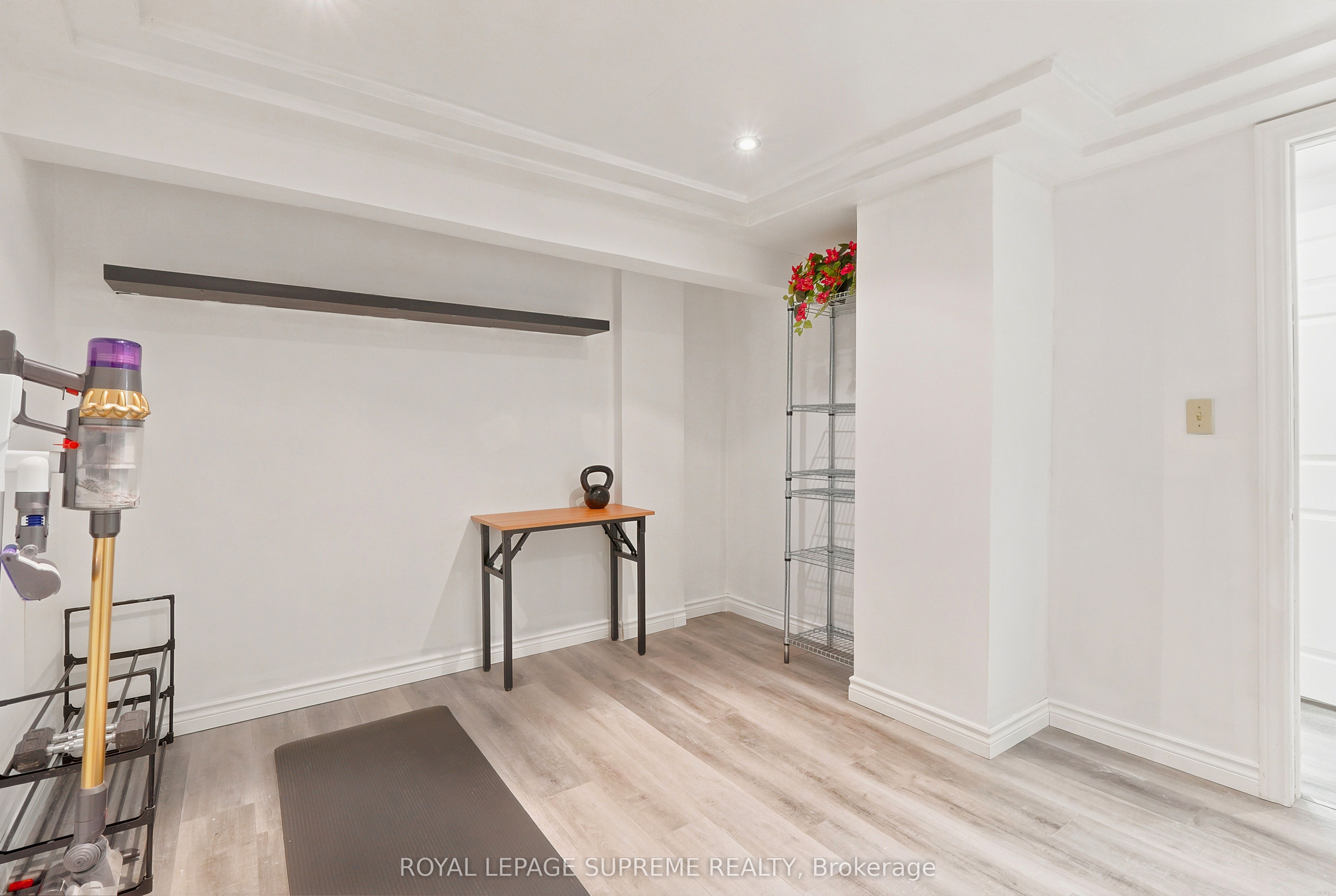 24 Alexandra Boulevard Property Photo 37